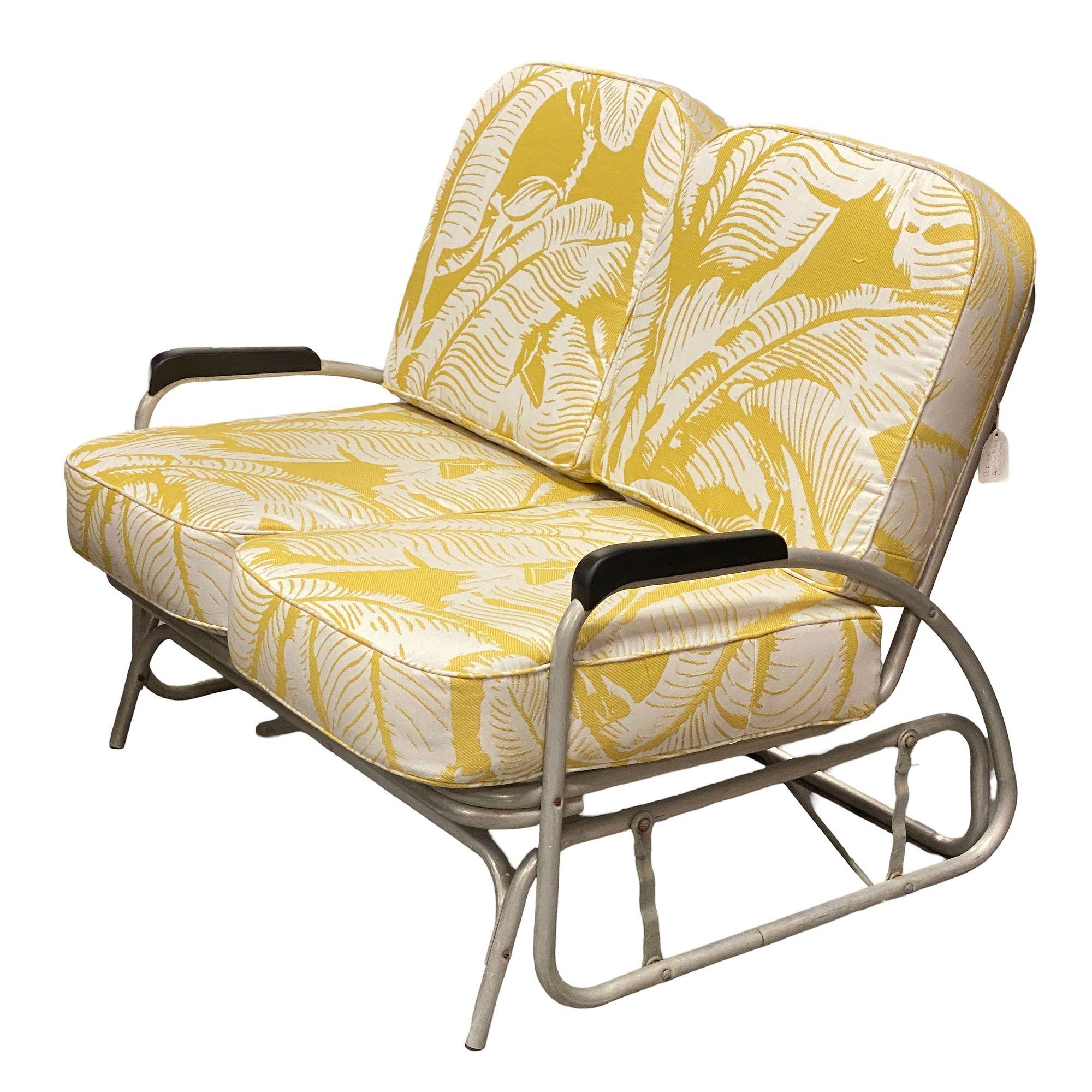 Settee à bascule basculante en aluminium pour patio/extérieur avec bras Speed Excellent état - En vente à Van Nuys, CA