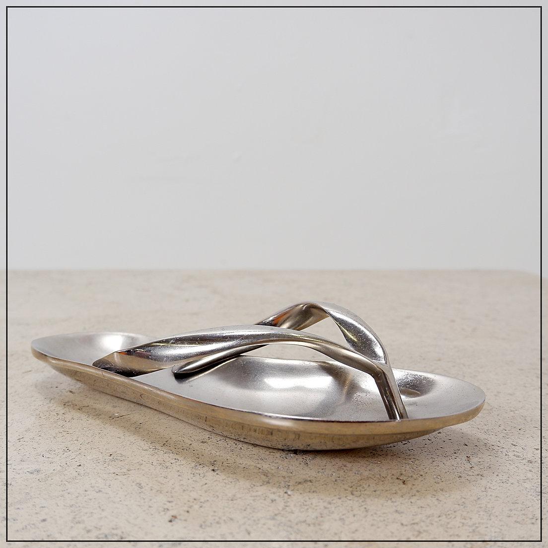 Chanclas vacías de bolsillo de aluminio Moderno de mediados de siglo en venta