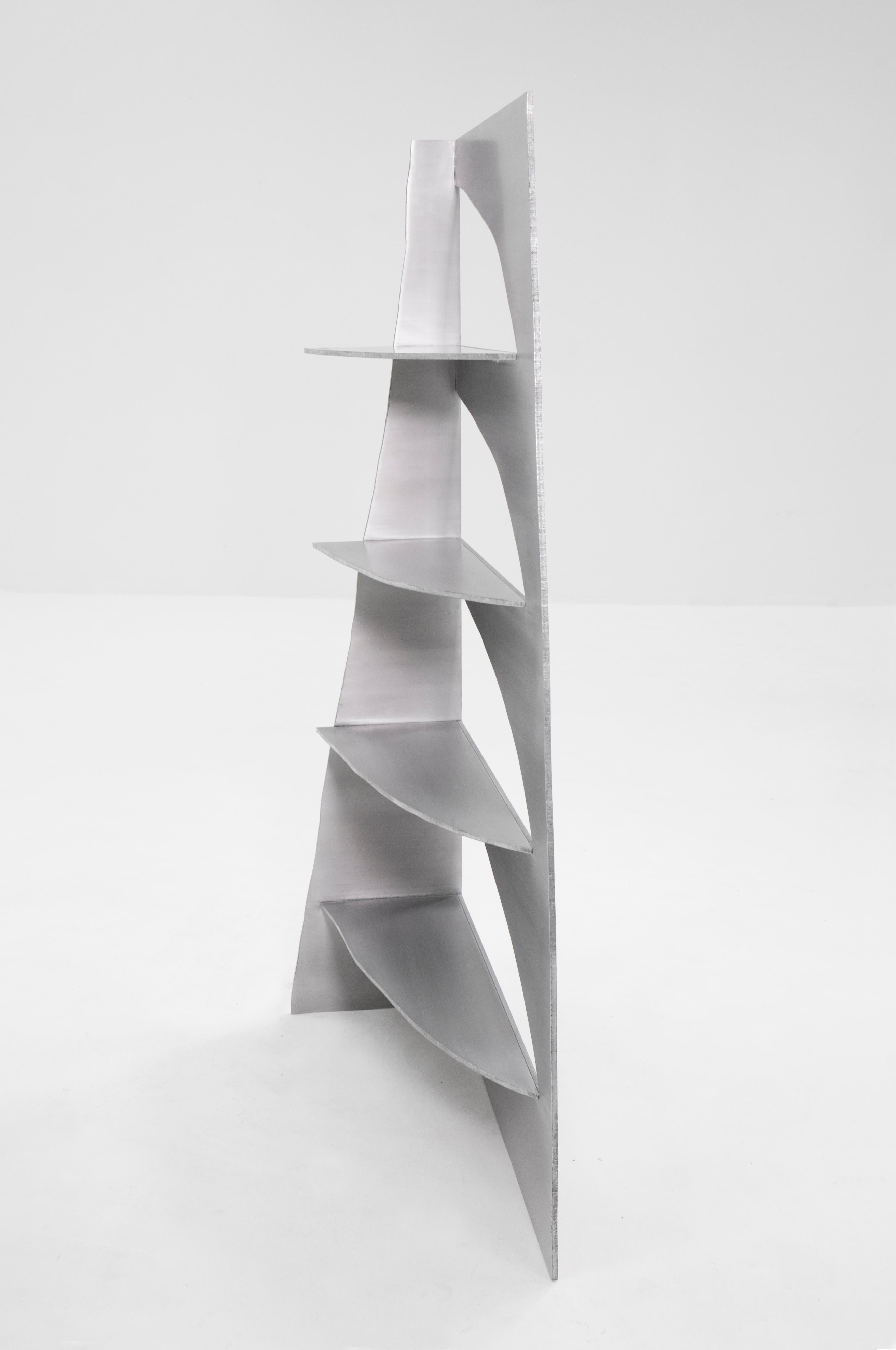 Rationales Jigsaw-Regal aus Aluminium von Studio Julien Manaira (Niederländisch) im Angebot