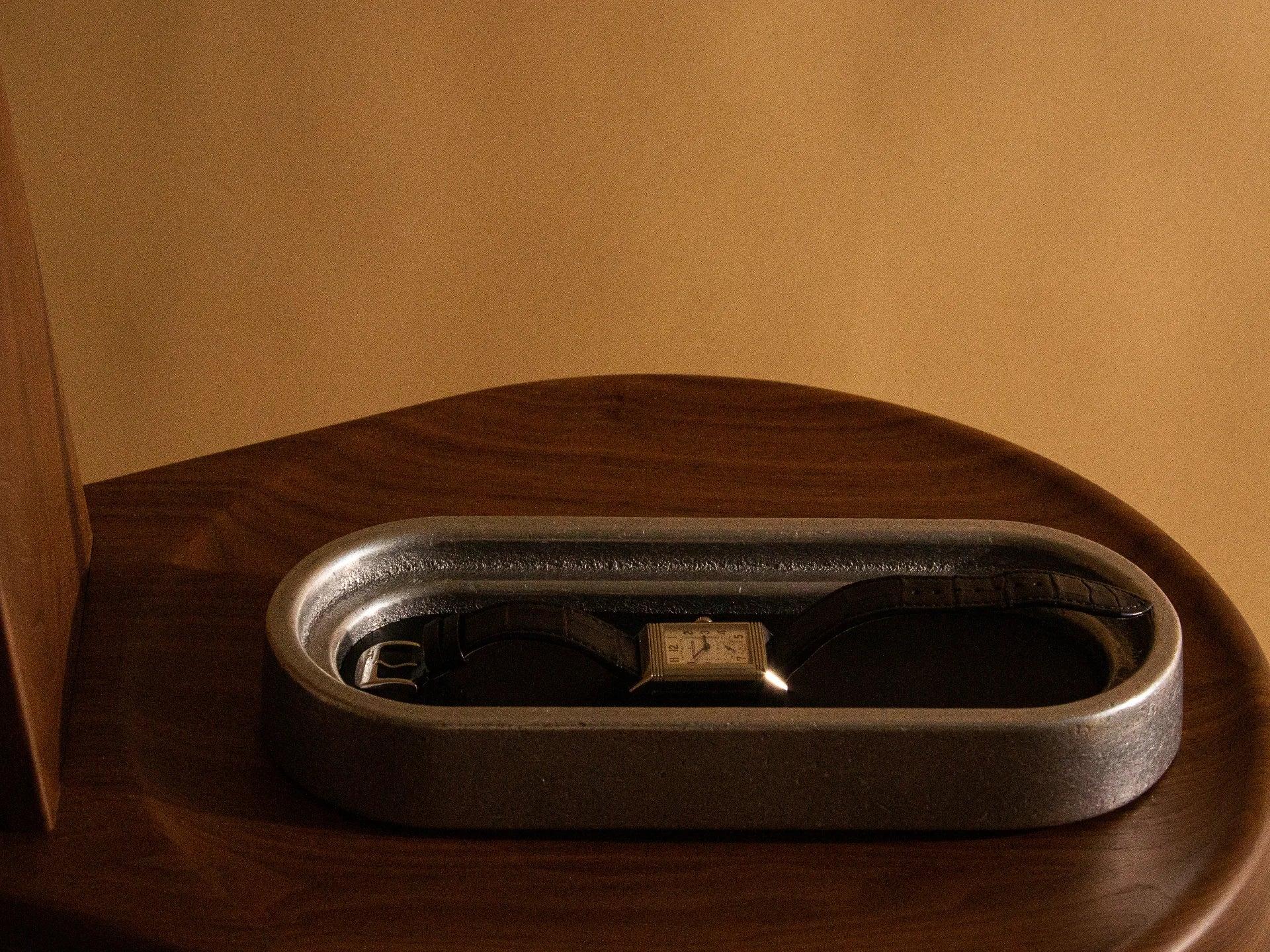 Bandeja reversible de aluminio contemporánea para relojes de Henry Wilson Posmoderno en venta
