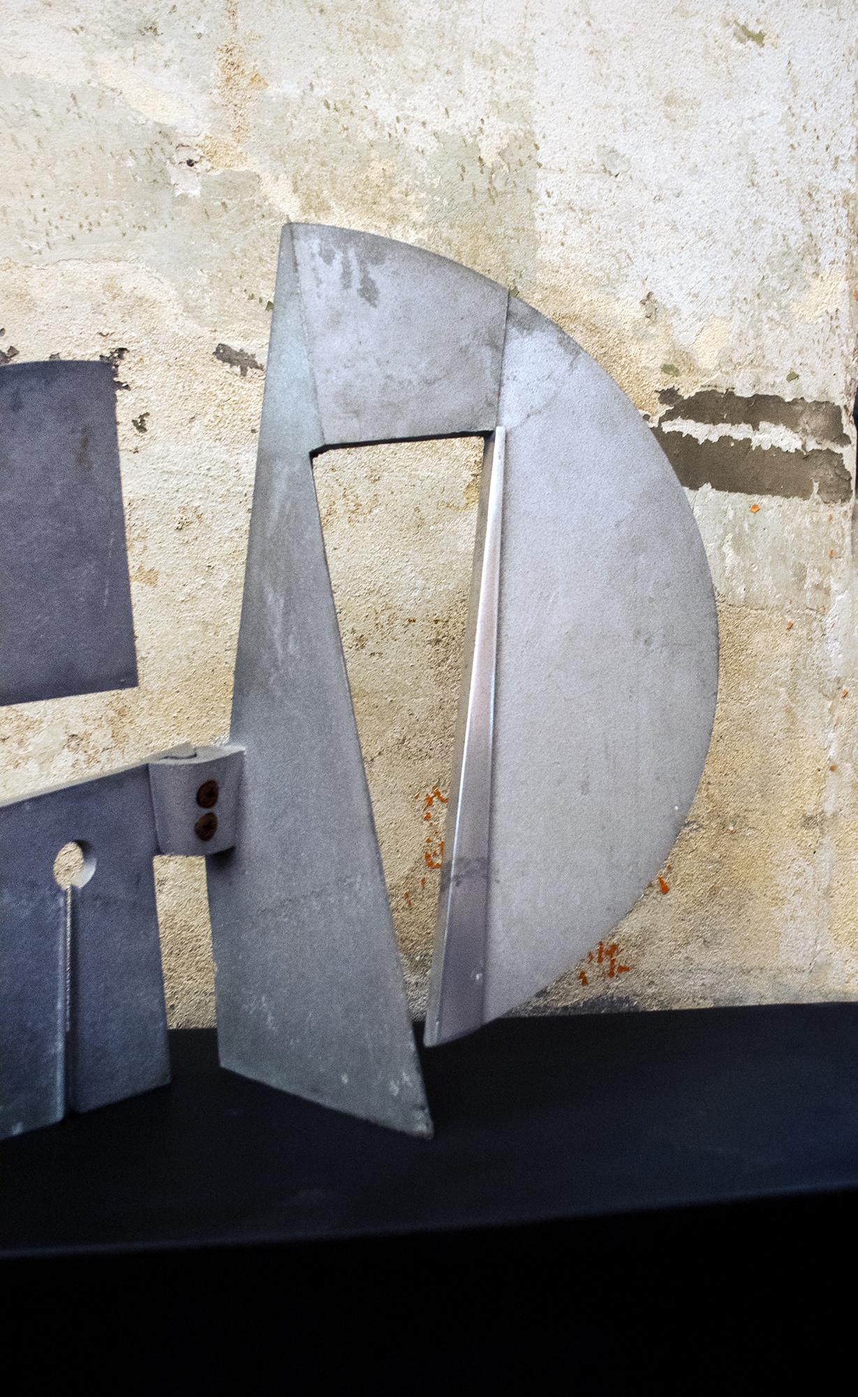 Aluminum sculpture with iron screws.
Designer Nerone Ceccarelli Group NP2,
1970s.