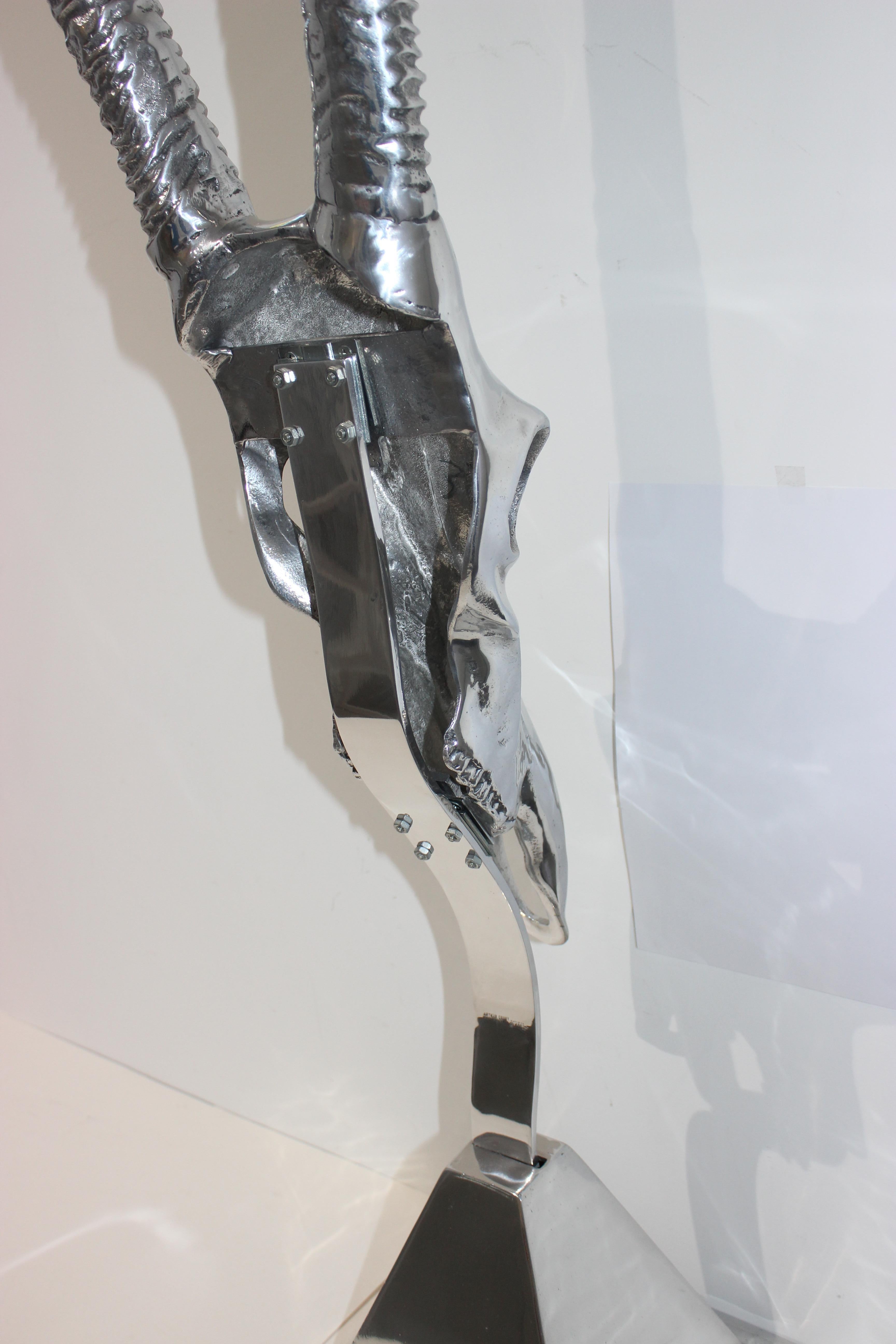 Aluminium-Skulptur eines Gazelle-Knöchels aus Aluminium von Arthur Court im Angebot 5