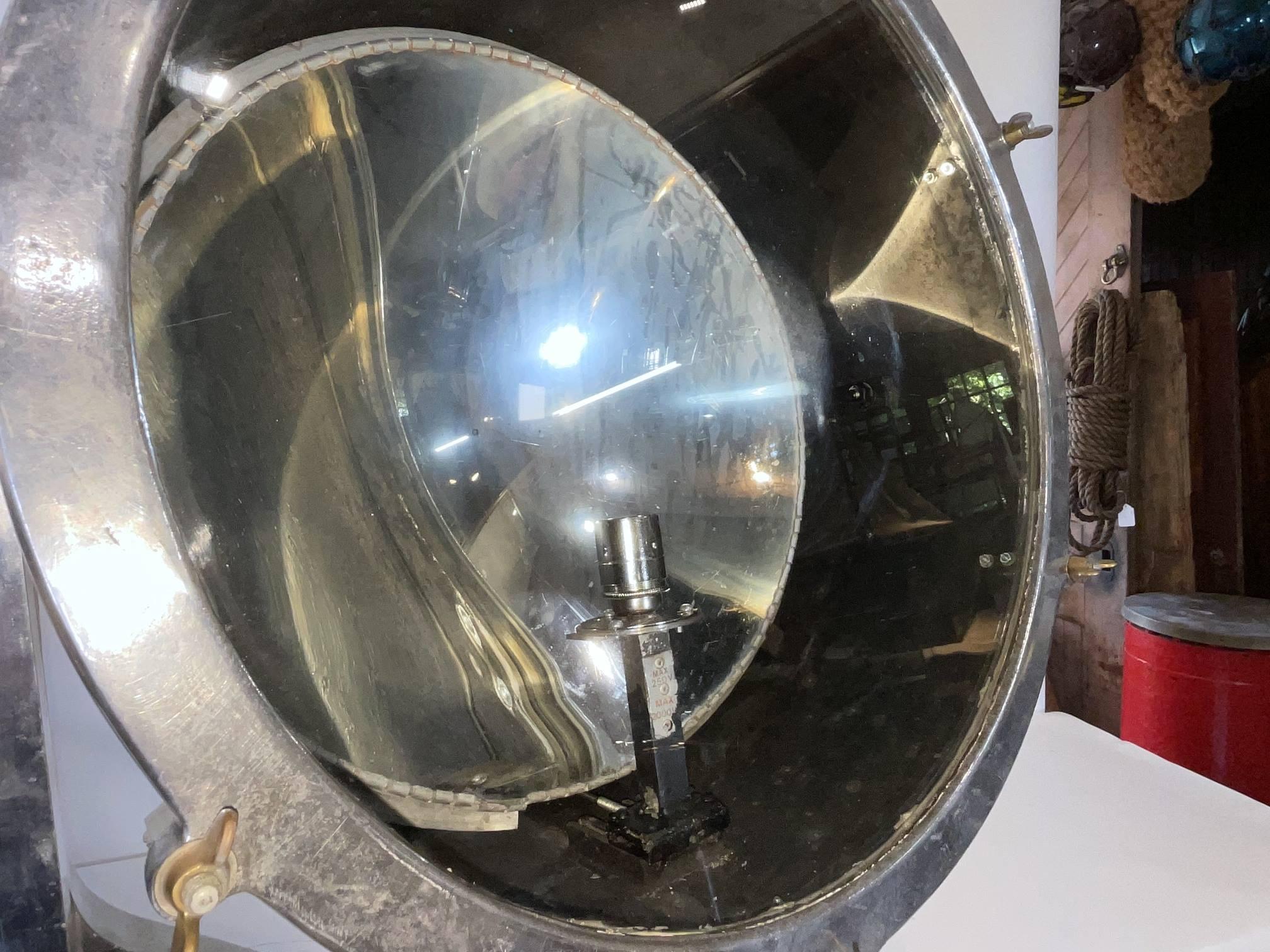 Pleins feux sur le stand des navires en aluminium en vente 1