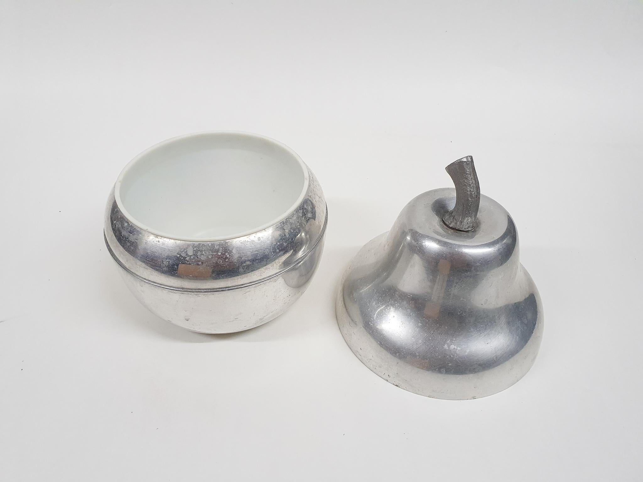 Late 20th Century Aluminum Silver Pear Shaped Ice Bucket, 1970's For Sale