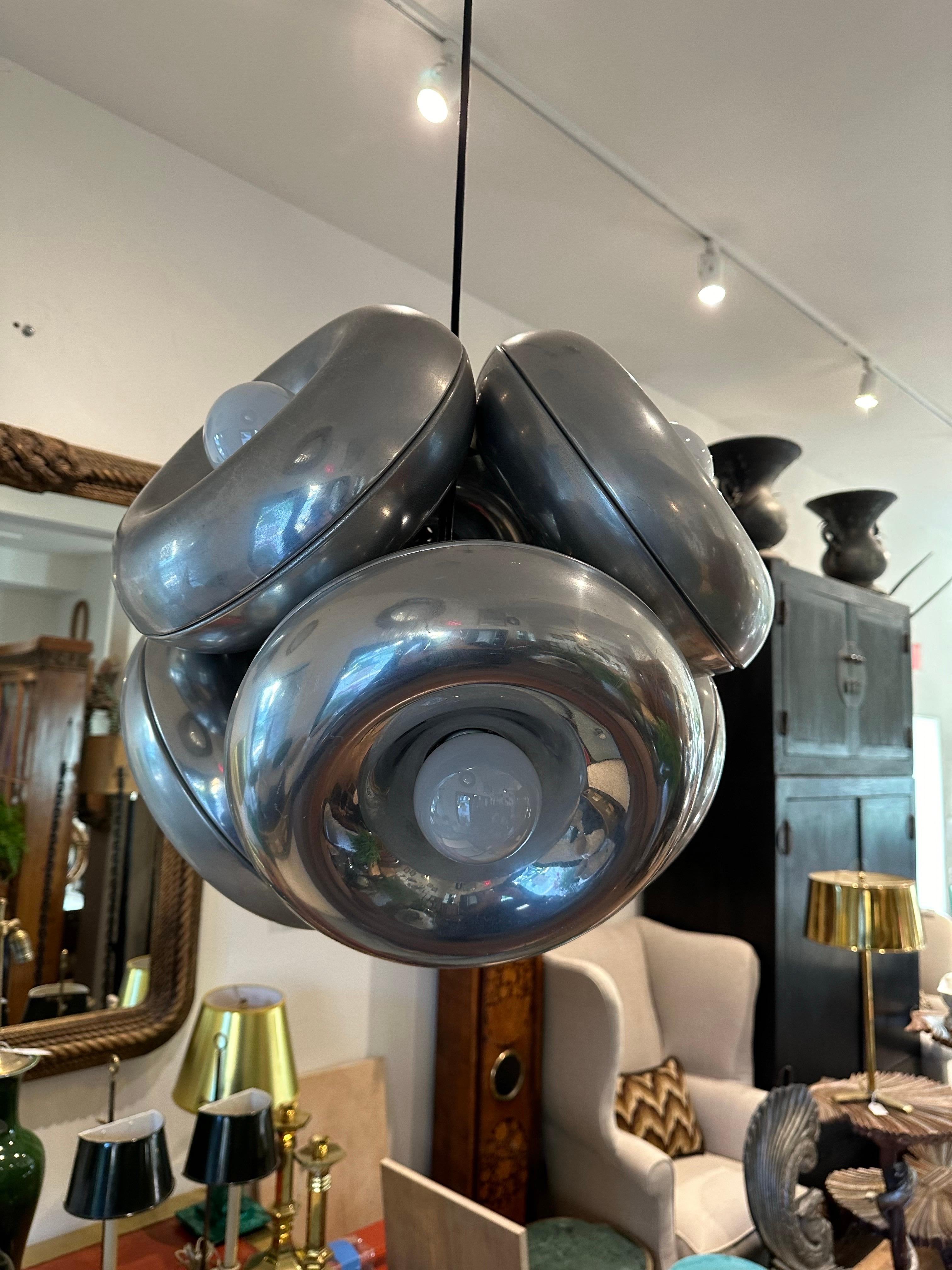 Ciondolo a sei luci in alluminio con design a ciambella nello stile di Ingo Maurer in vendita 2
