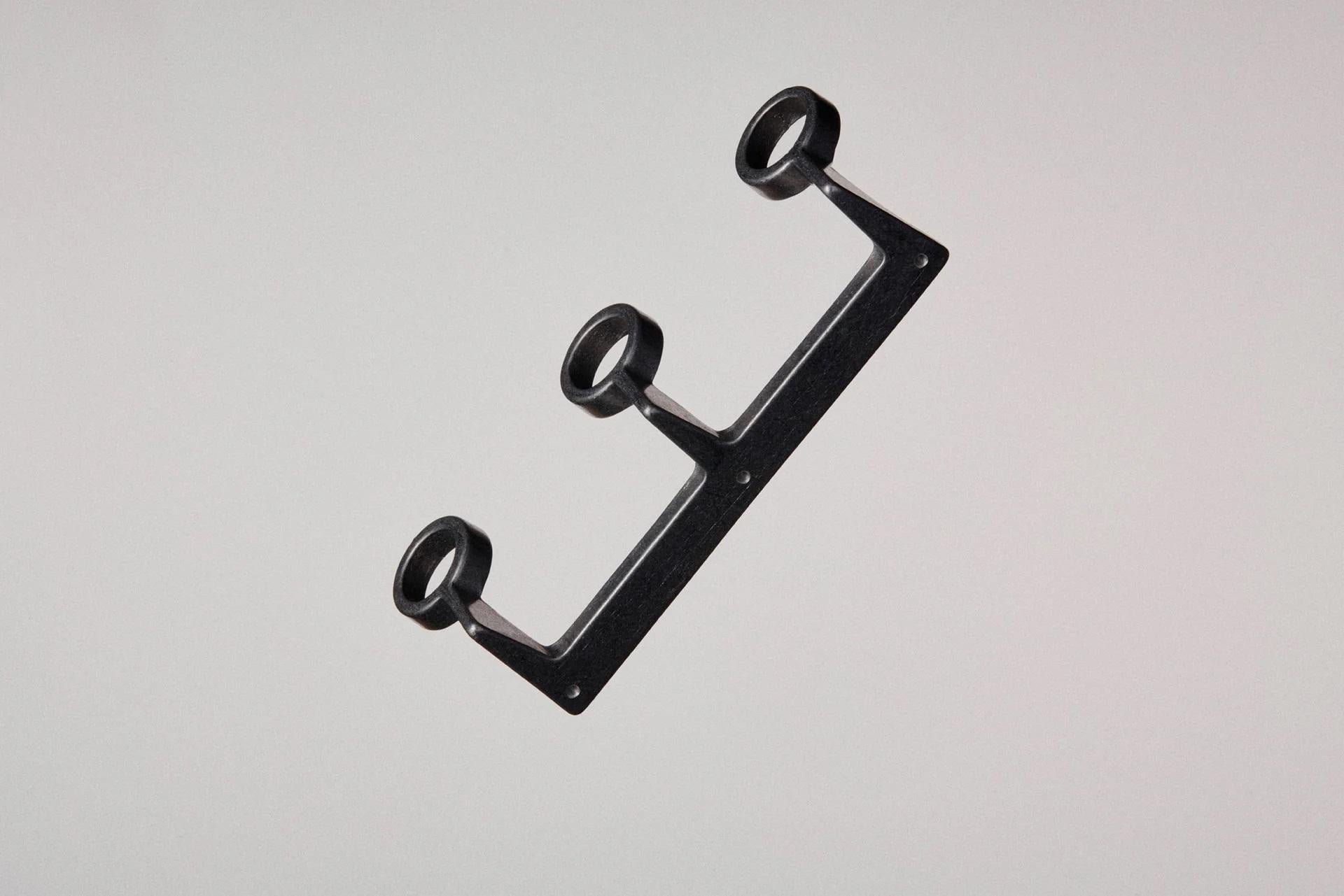 Contemporary Silver Aluminum Trio Bottle Bracket by Henry Wilson In New Condition For Sale In Geneve, CH