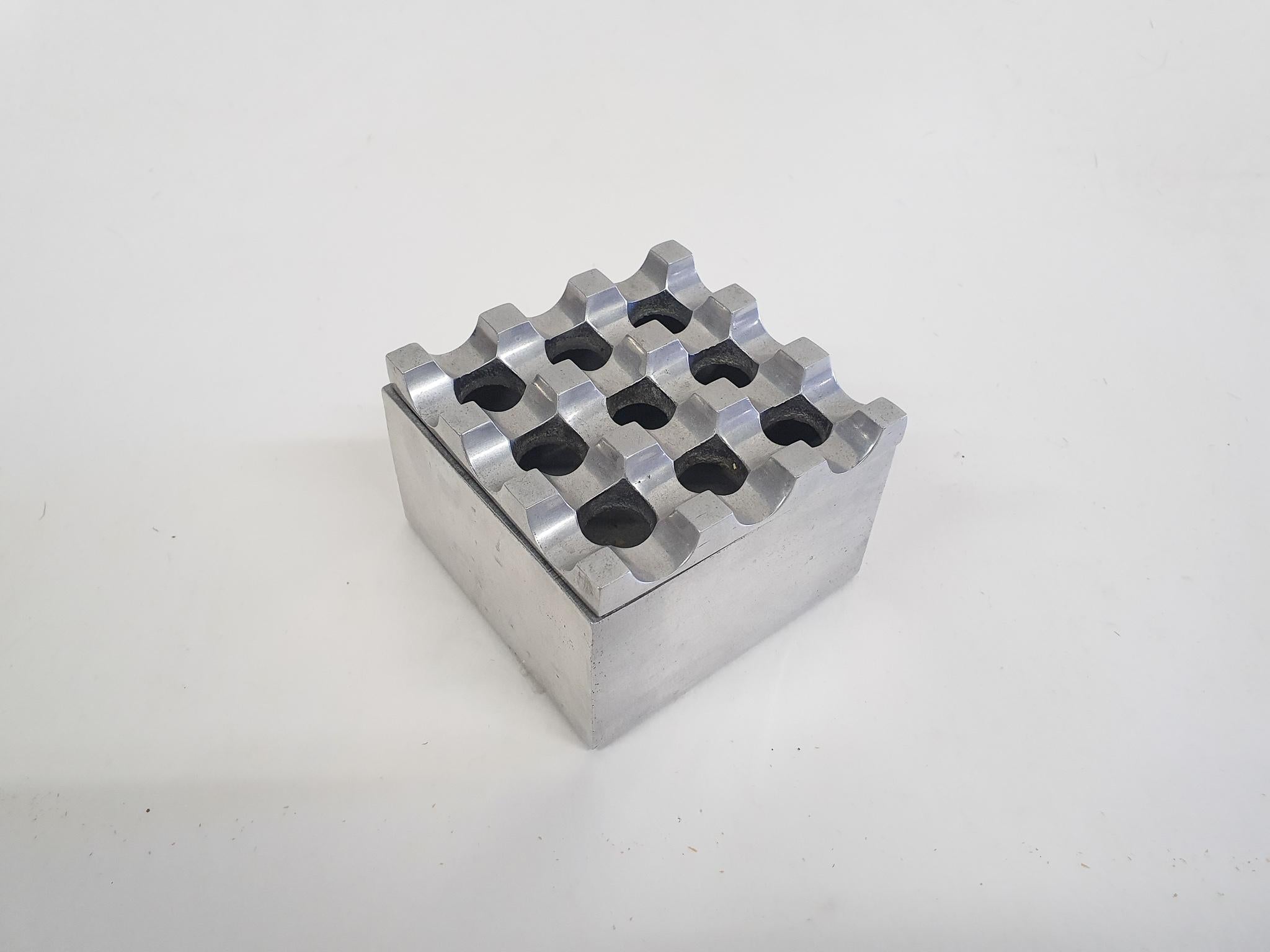Aluminum Ultima Ashtray by Holger Bäckström & Bo Ljungberg for Diverse Ting, Sweden 1970s model Ultima.
In good condition.