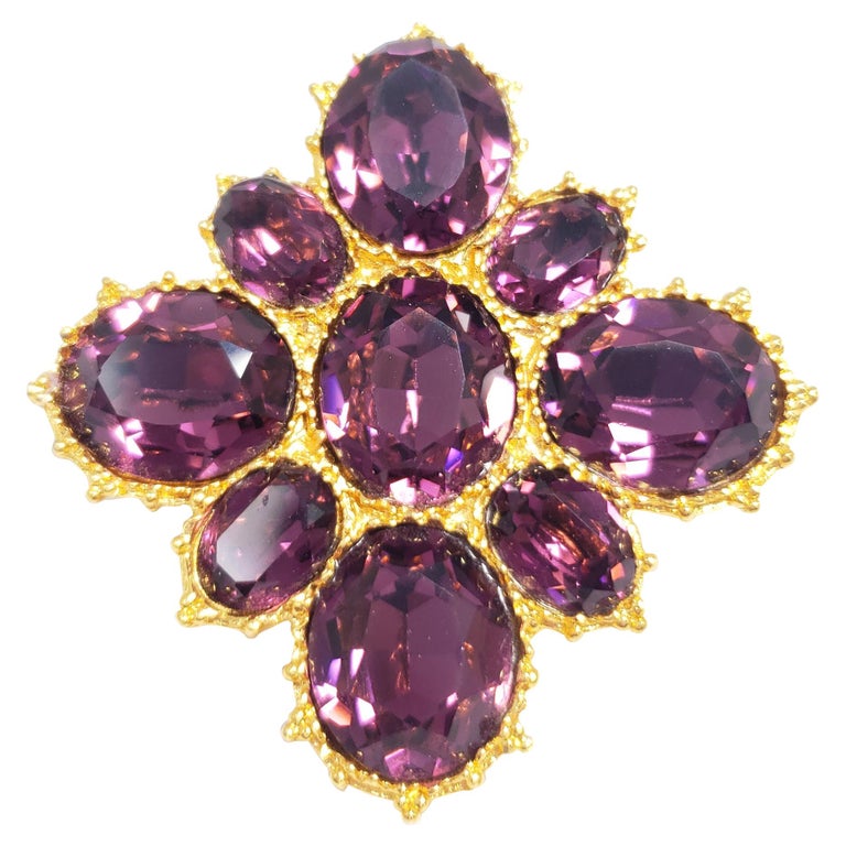 Alva Amethyst Crystal Pin Brooch in Gold, 20th Century For Sale at 1stDibs