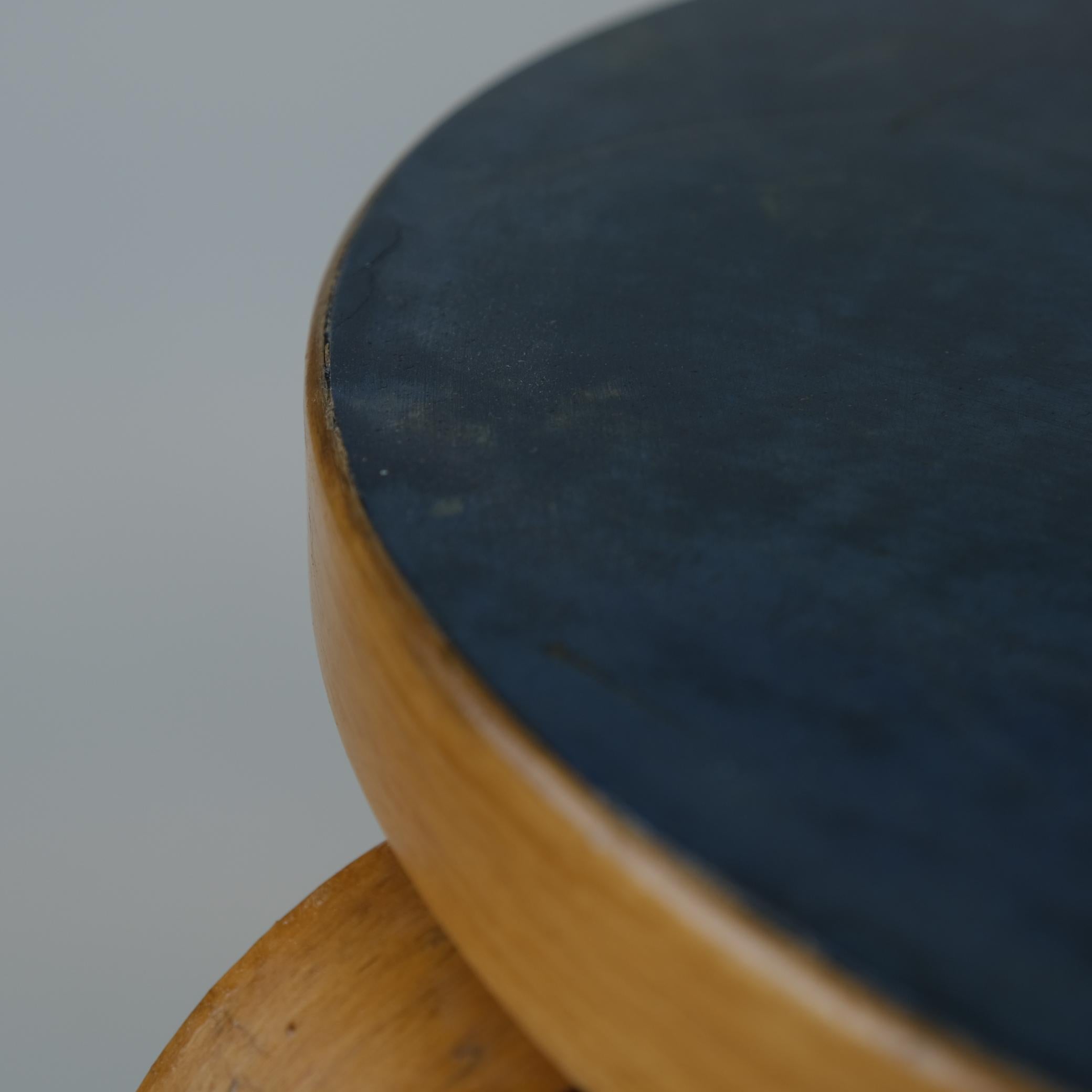 Alvar Aalto 3-Legged Stool Model 60 In Birch and Blue Linoleum, Artek 1950s For Sale 2