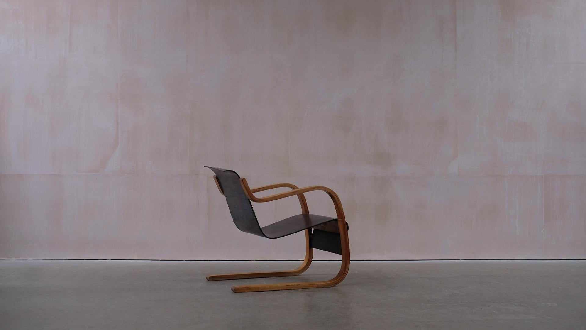 Alvar Aalto 31 Chair  In Good Condition In Epperstone, Nottinghamshire
