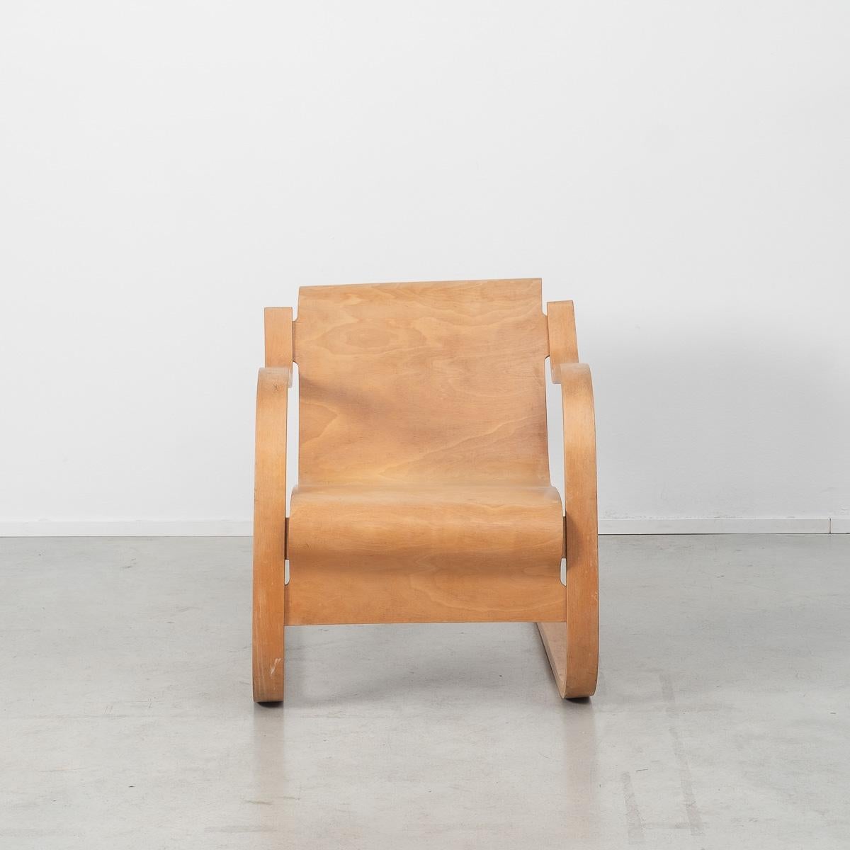 Modern Alvar Aalto 31 Lounge Chair for the Paimio Sanitorium, Finland, 1931 For Sale