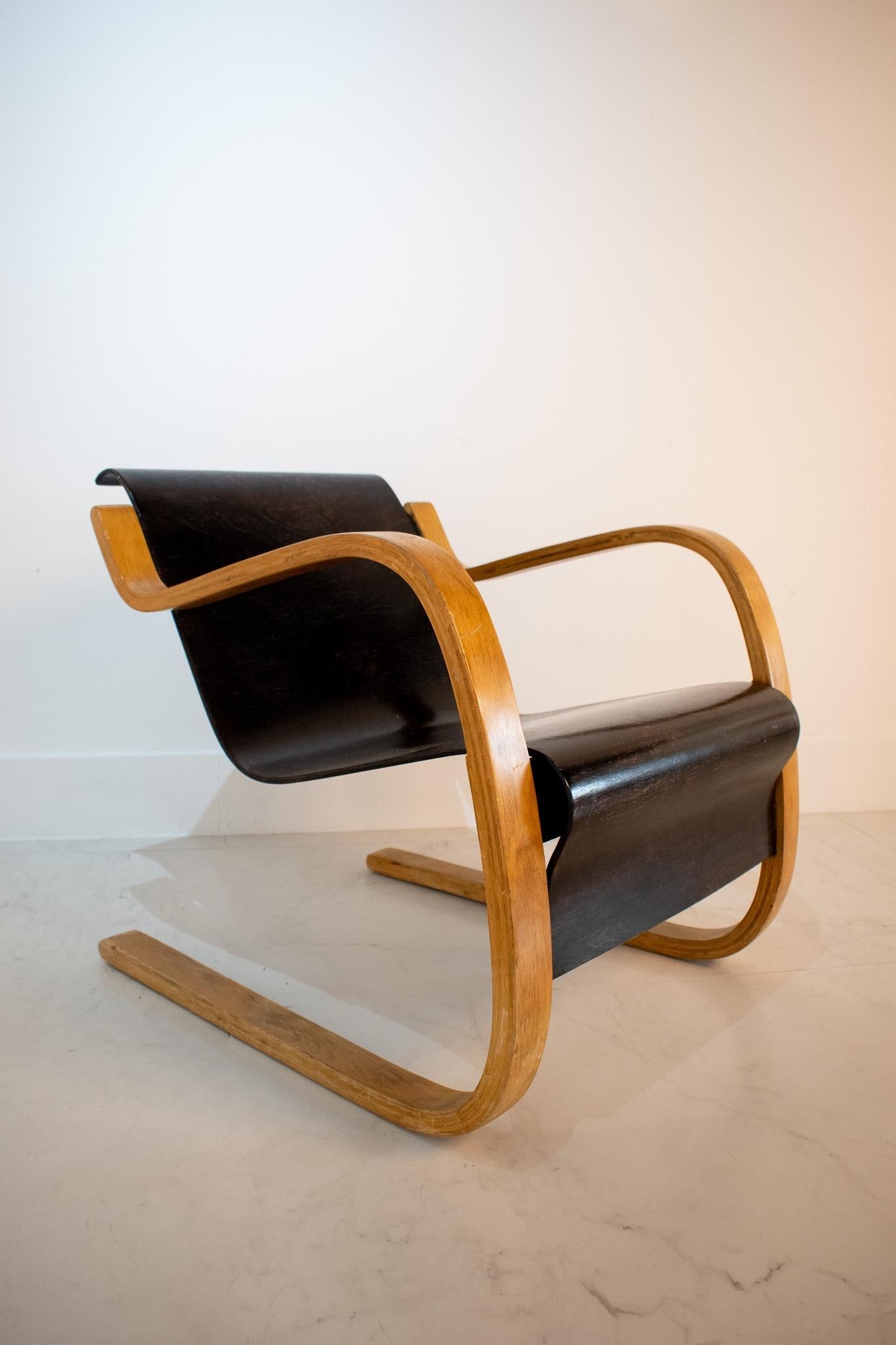 Finnish Alvar Aalto 31 Lounge Chair for the Paimio Sanitorium, Finland, 1931