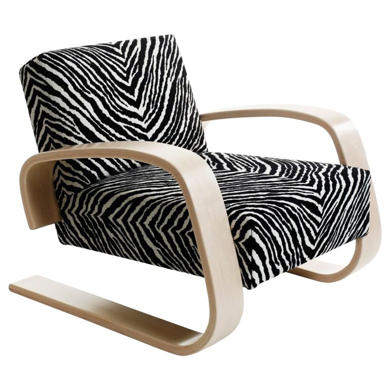 Alvar Aalto 400 'Tank' Sessel in Zebra für Artek
