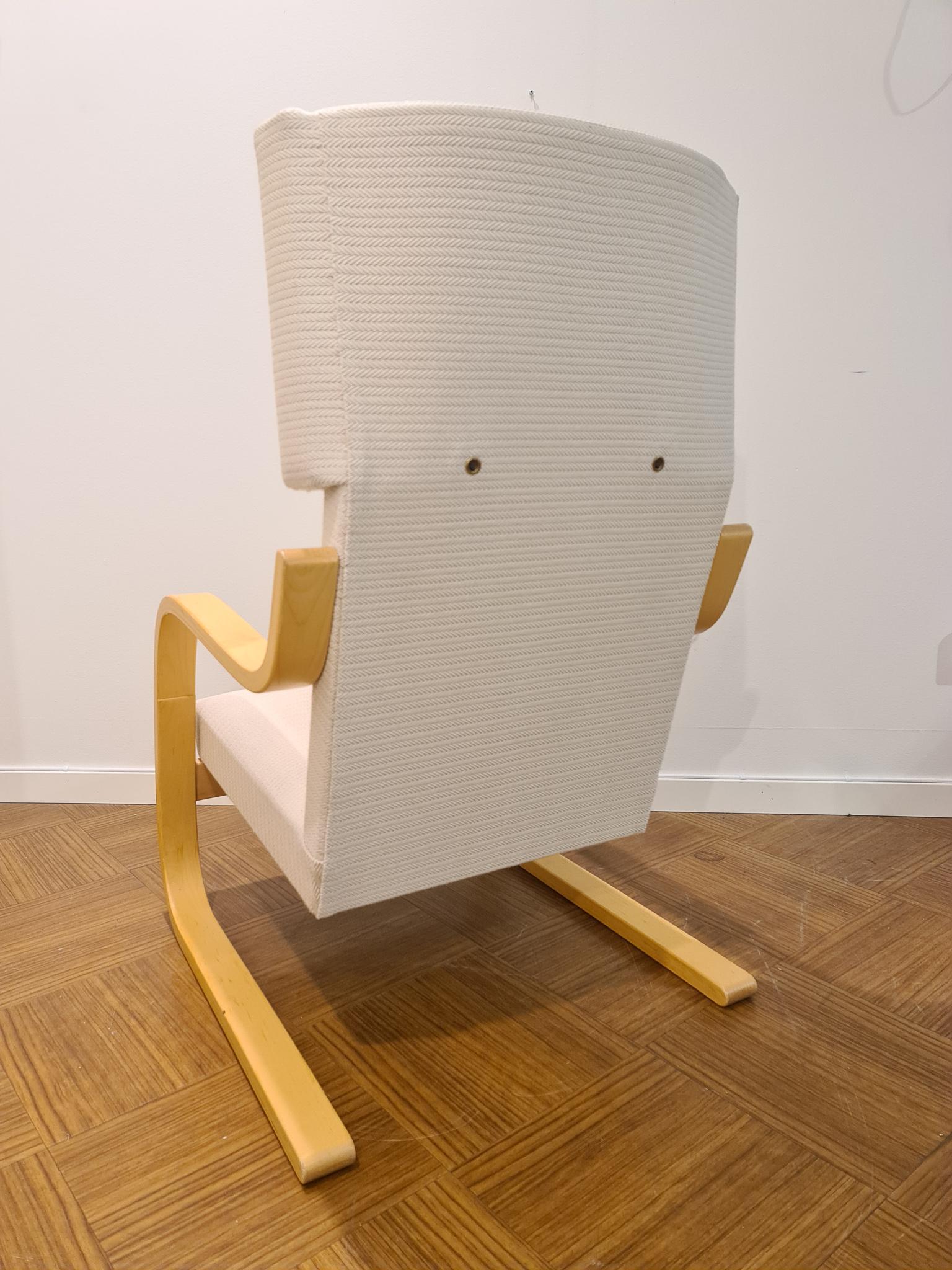 Alvar Aalto 401 Silla con respaldo Artek, Finlandia, 1970 Textil