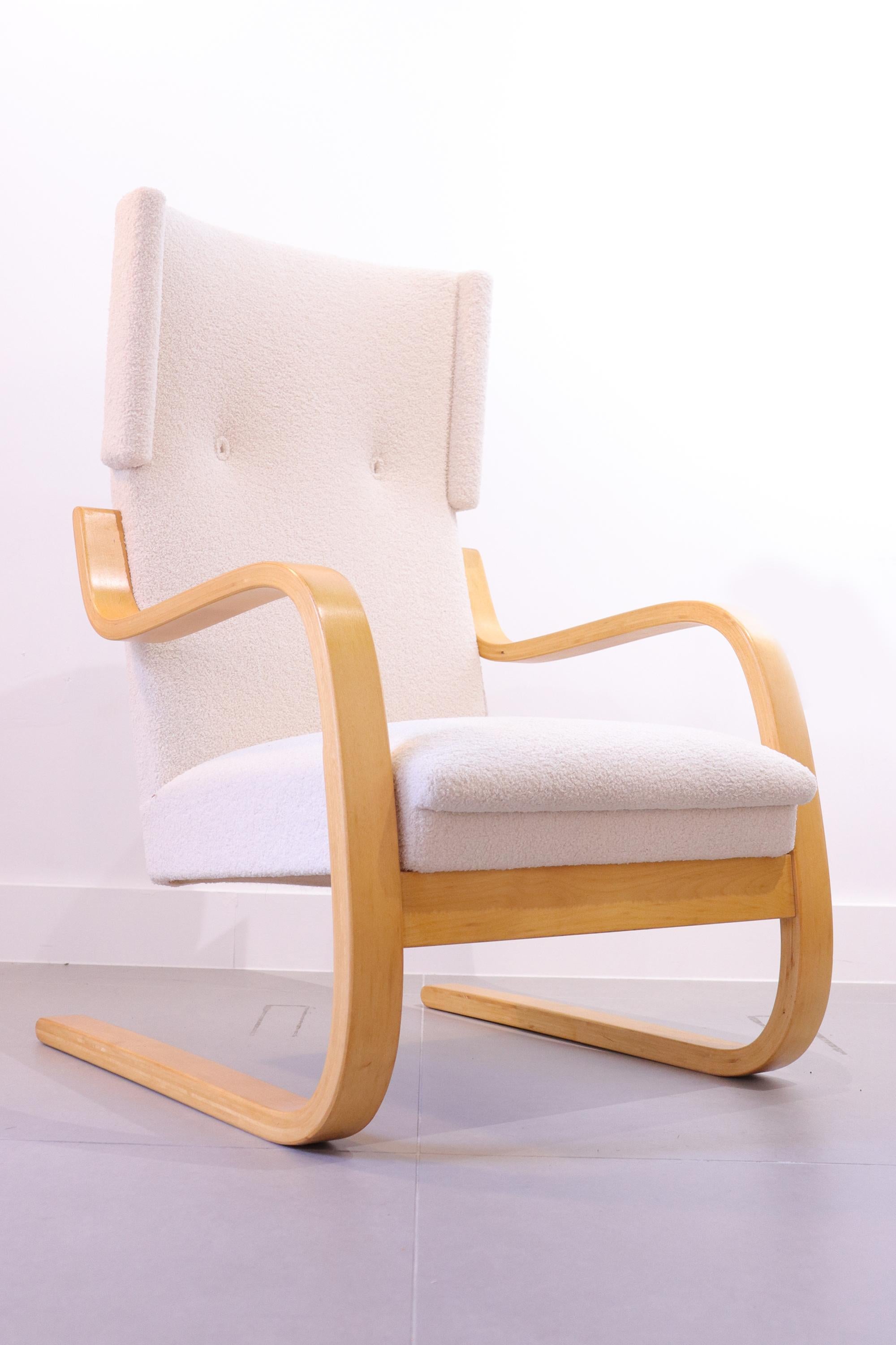 Bouclé Alvar Aalto 401 Wingback Chair by Artek Finland, 1970s For Sale