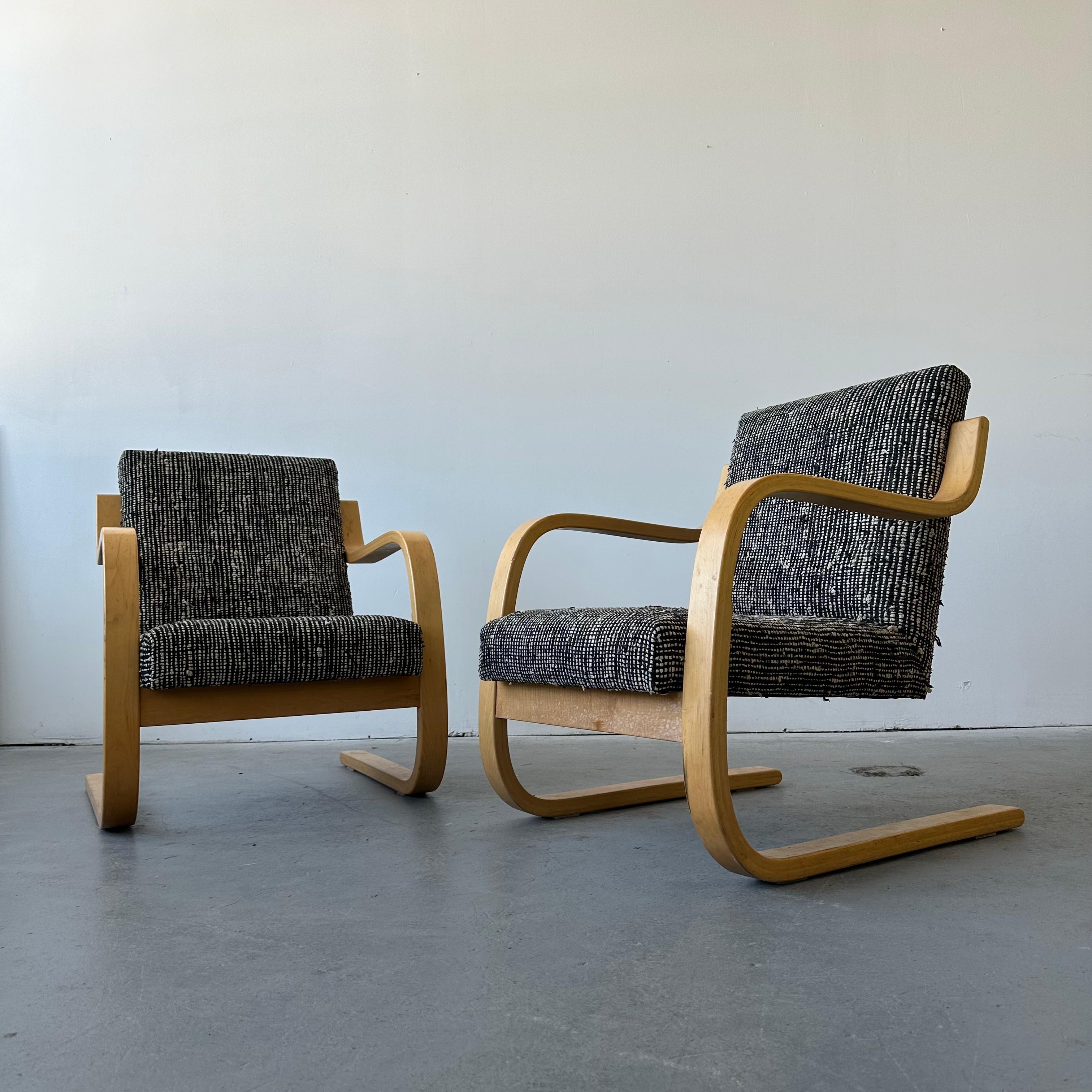 Late 20th Century Alvar Aalto 402 Chairs
