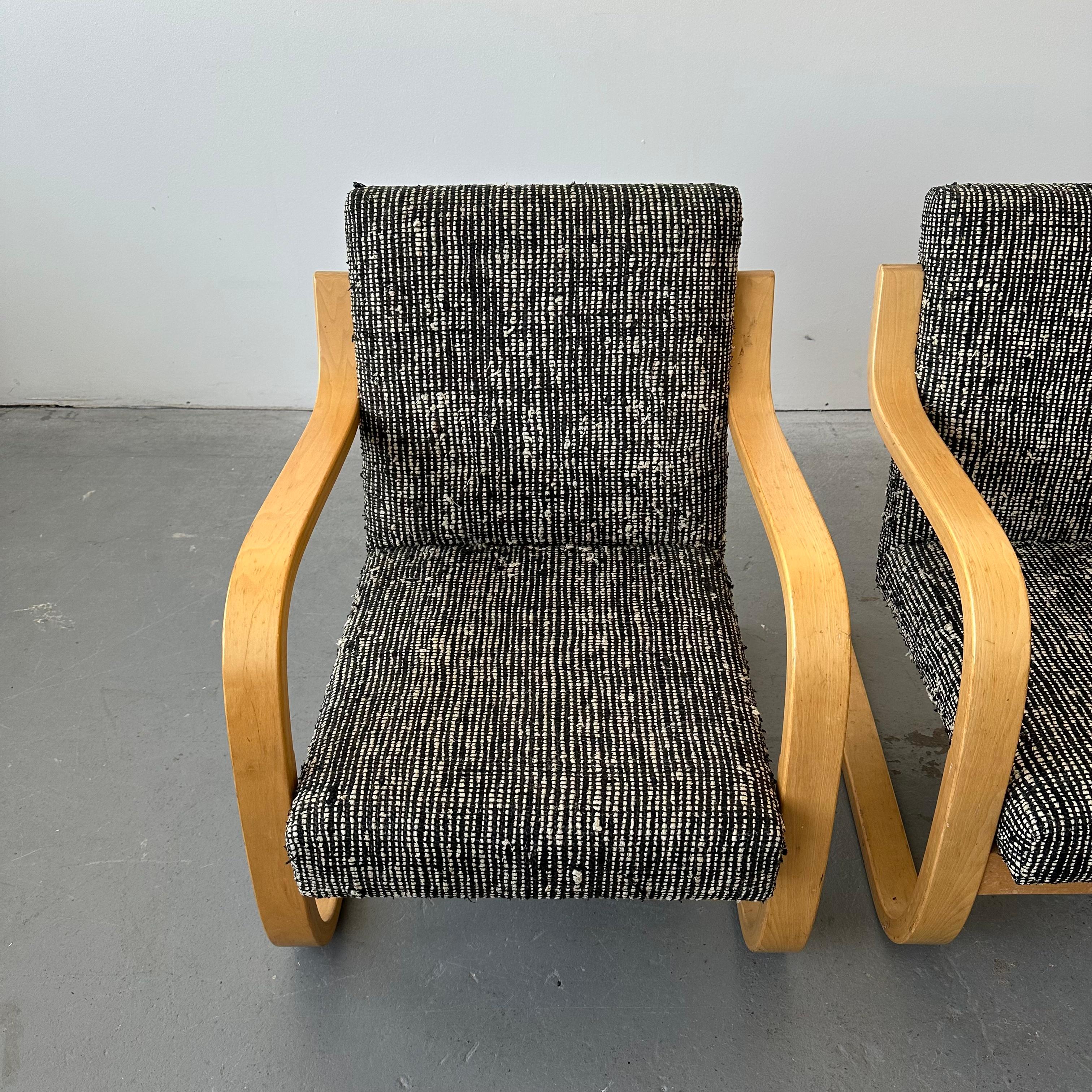 Alvar Aalto 402 Chairs 1