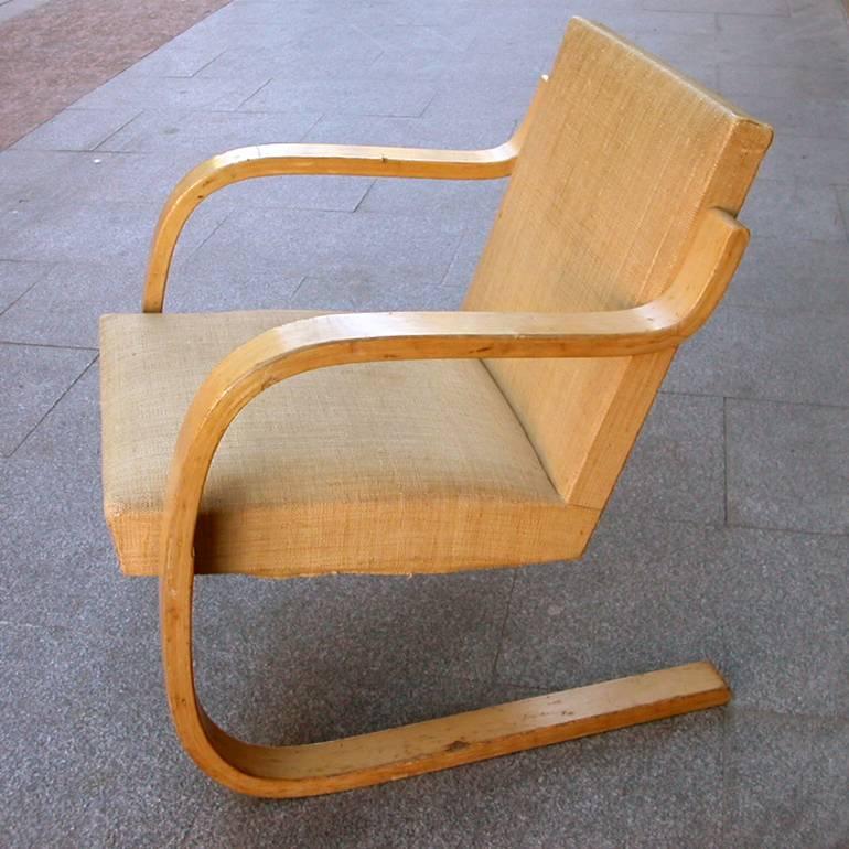 Finnish Alvar Aalto 402 Series Armchair for Artek, circa 1960