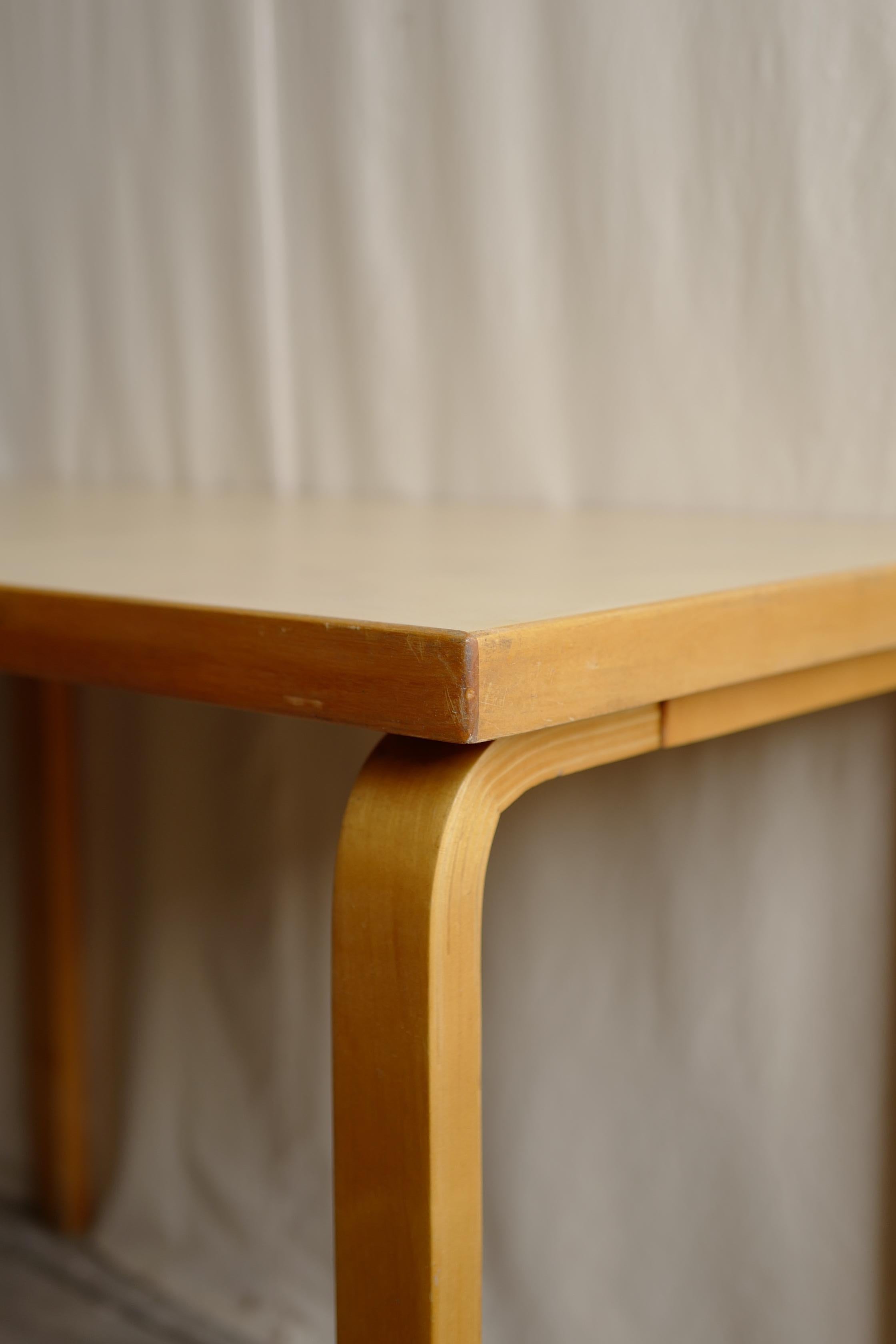 Finnish alvar aalto 50's beige linoleum table  For Sale
