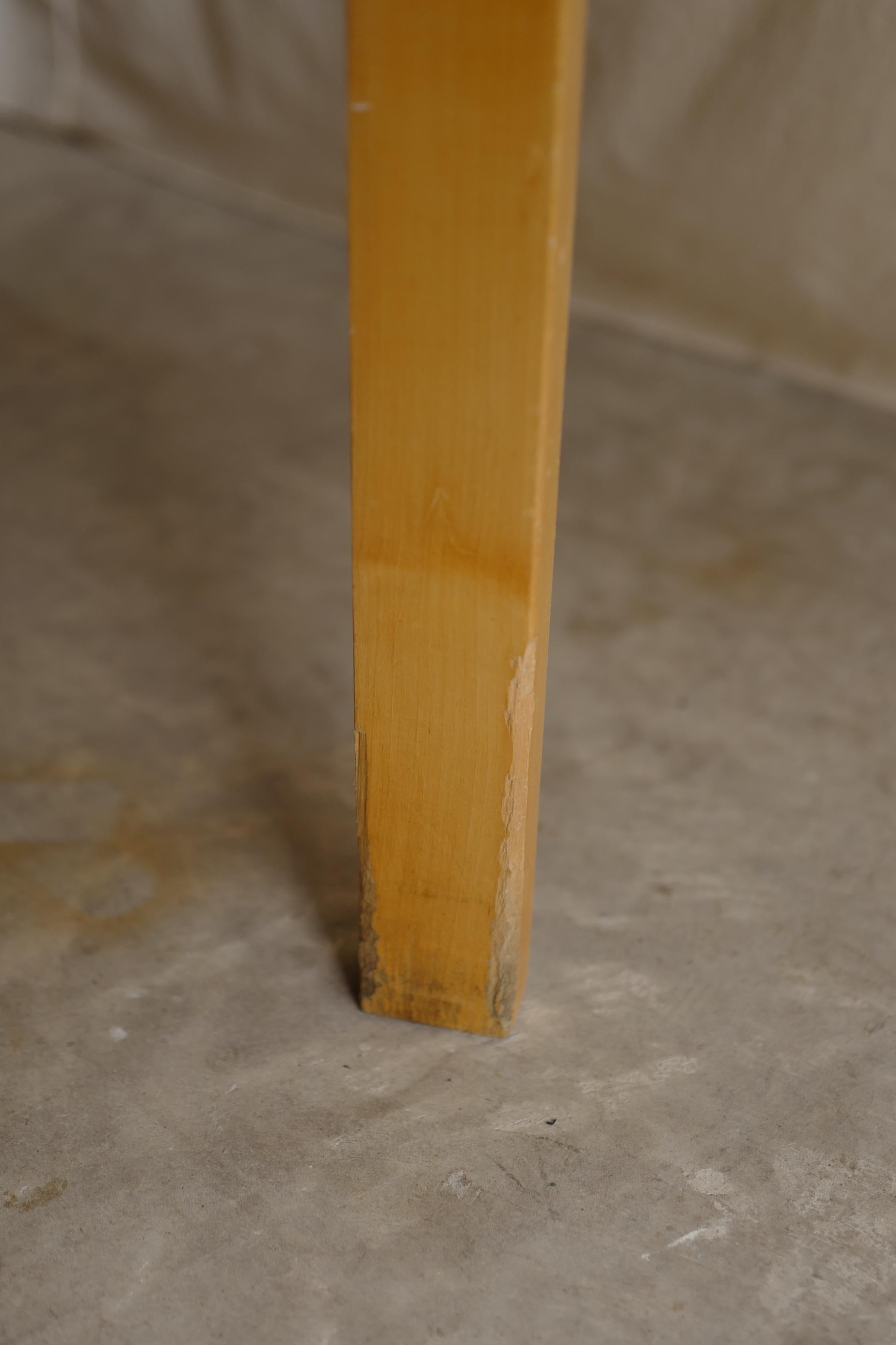 alvar aalto 50's beige linoleum table  In Good Condition For Sale In 東御市, JP