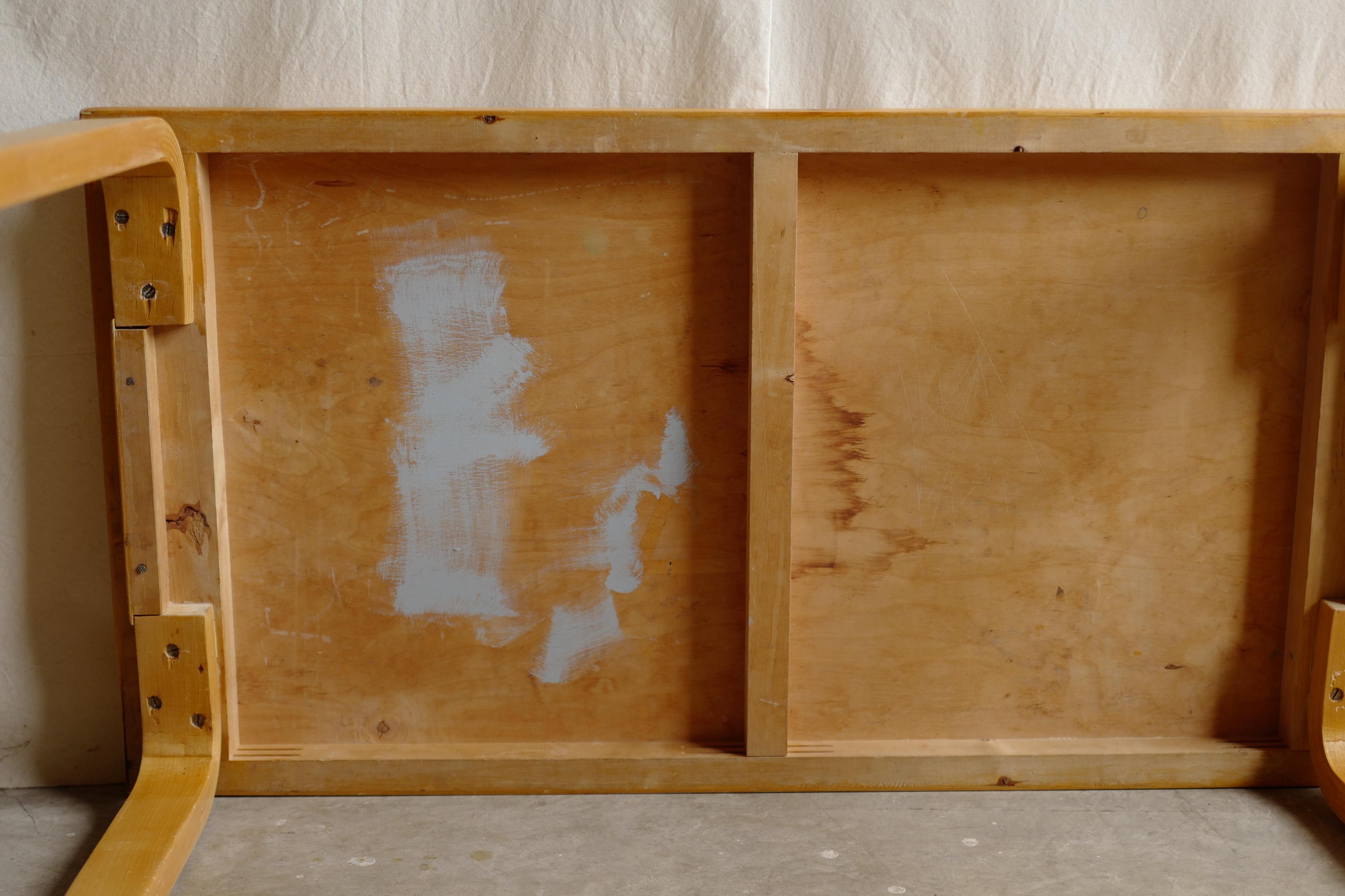 Birch alvar aalto 50's beige linoleum table  For Sale