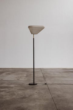 Alvar Aalto A805 “Angel Wing” Floor Lamp for Valaistustyö, 1954