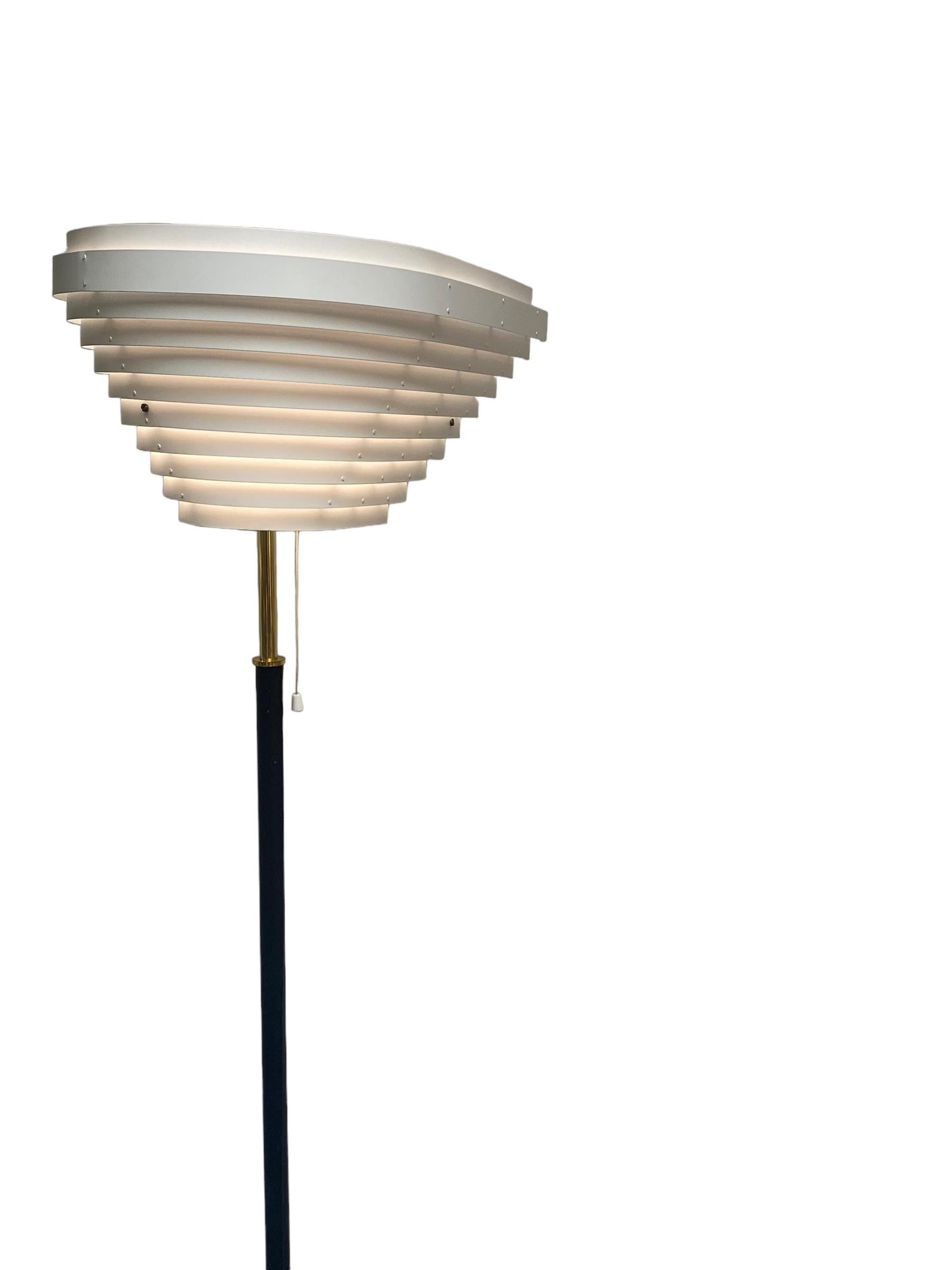 Alvar Aalto  `Angel Wing` Floor Lamp A805 For Sale 4