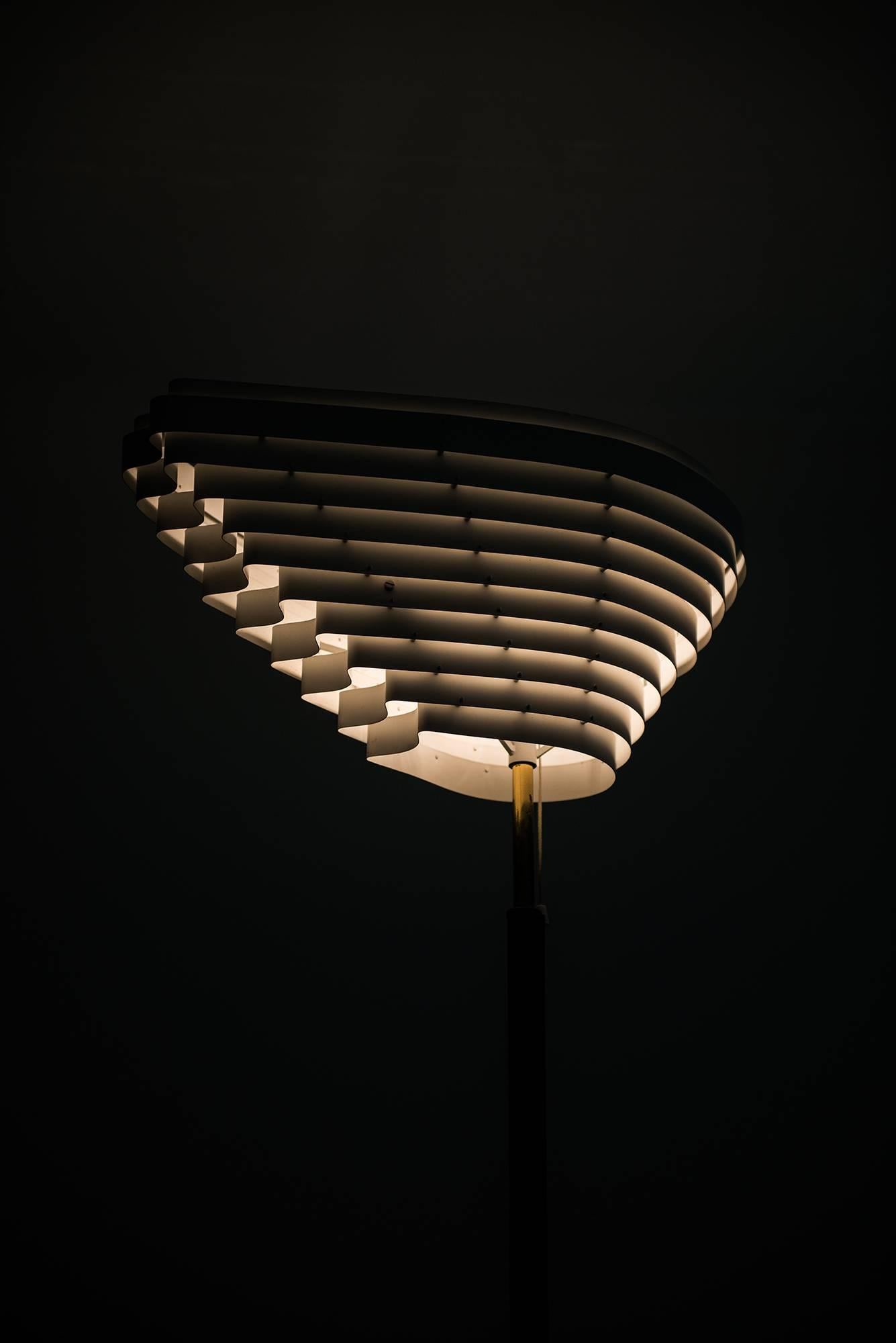 Alvar Aalto Angel Wing Floor Lamp by Valaistustyö in Finland For Sale 3