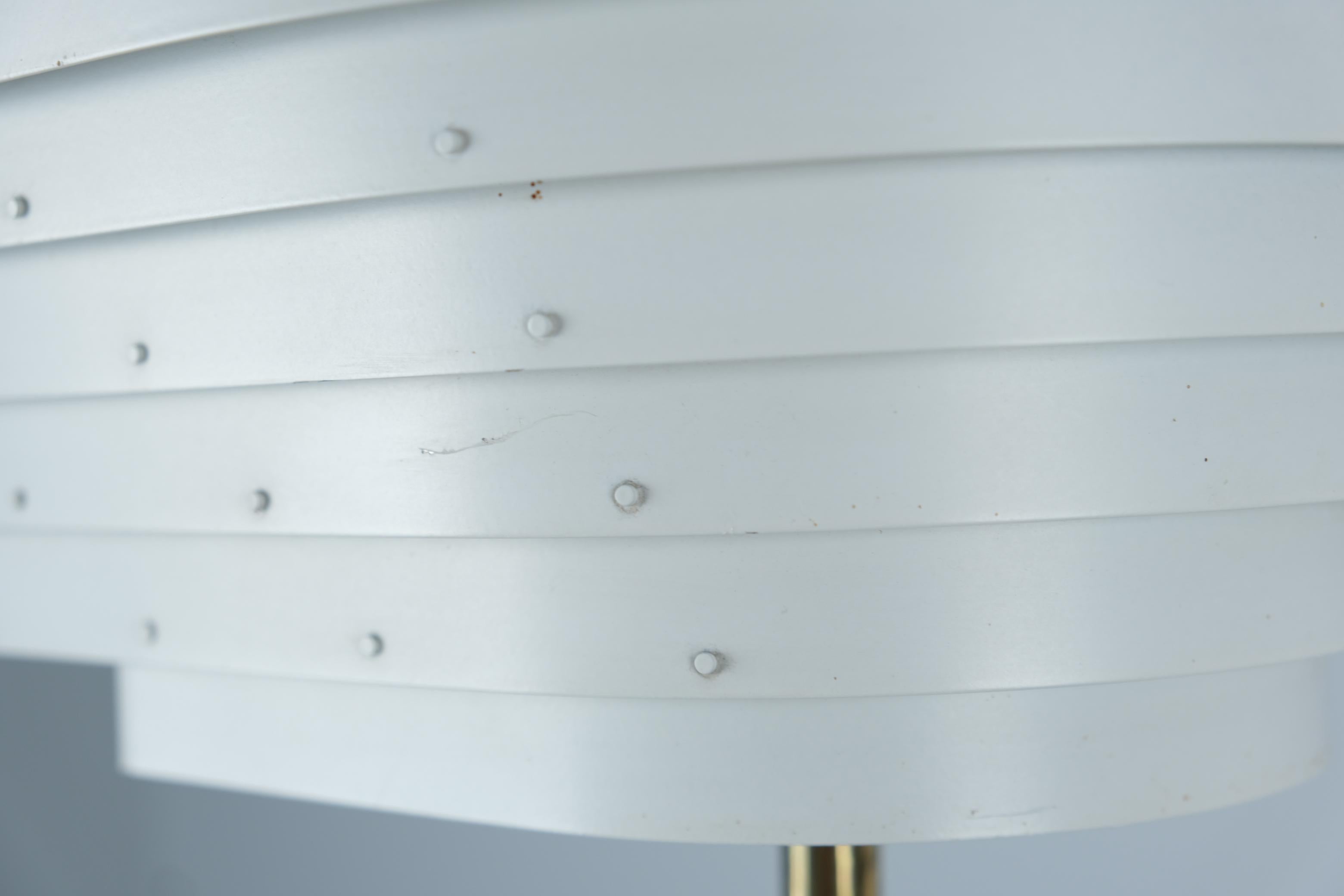 Alvar Aalto Engelsflügel Stehleuchte in Weiß & Leder A805, Valaistustyö 1950er Jahre (Metall) im Angebot