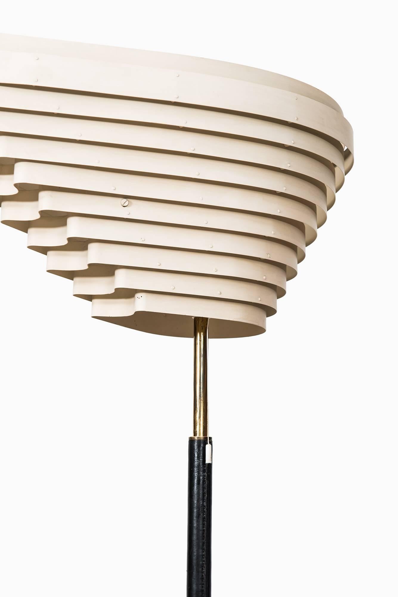 Mid-20th Century Alvar Aalto Angel Wing Floor Lamp Model A805 by Valaistustyö in Finland For Sale
