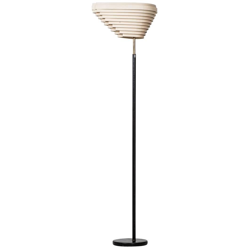 Alvar Aalto Angel Wing Floor Lamp Model A805 by Valaistustyö in Finland For Sale