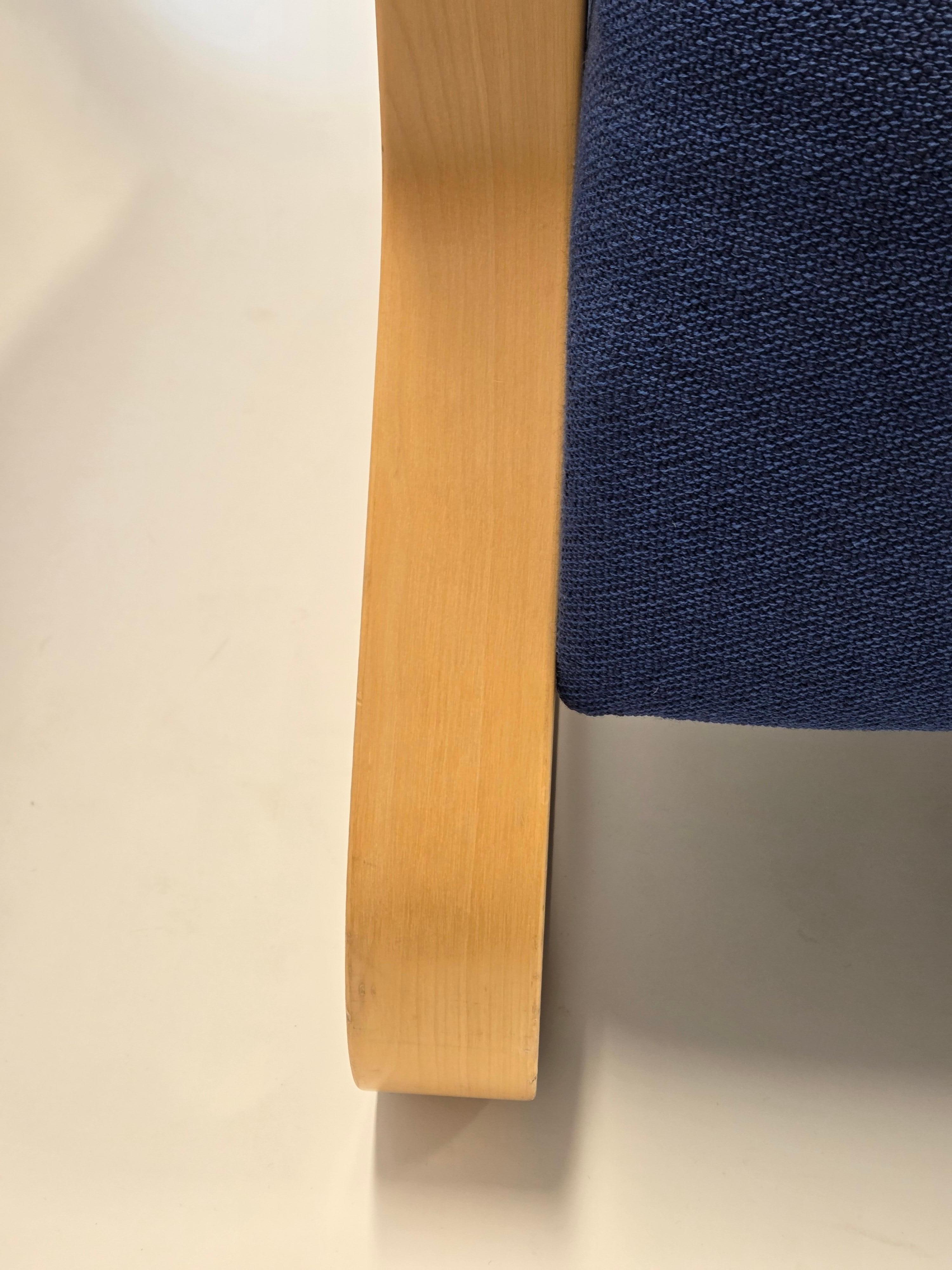 Alvar Aalto Armchair 44 by Artek in vendita 4