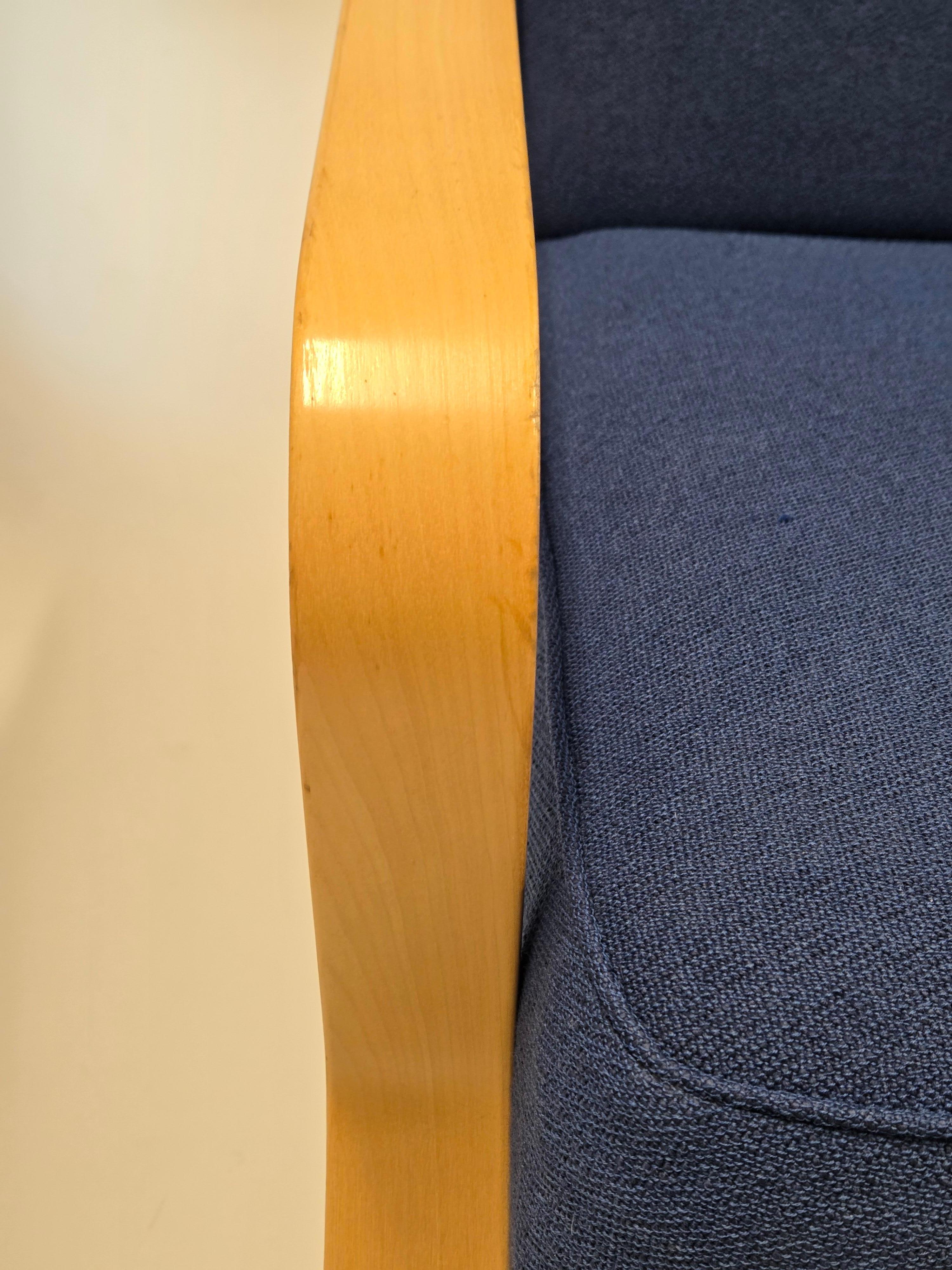 Alvar Aalto Armchair 44 by Artek in vendita 5