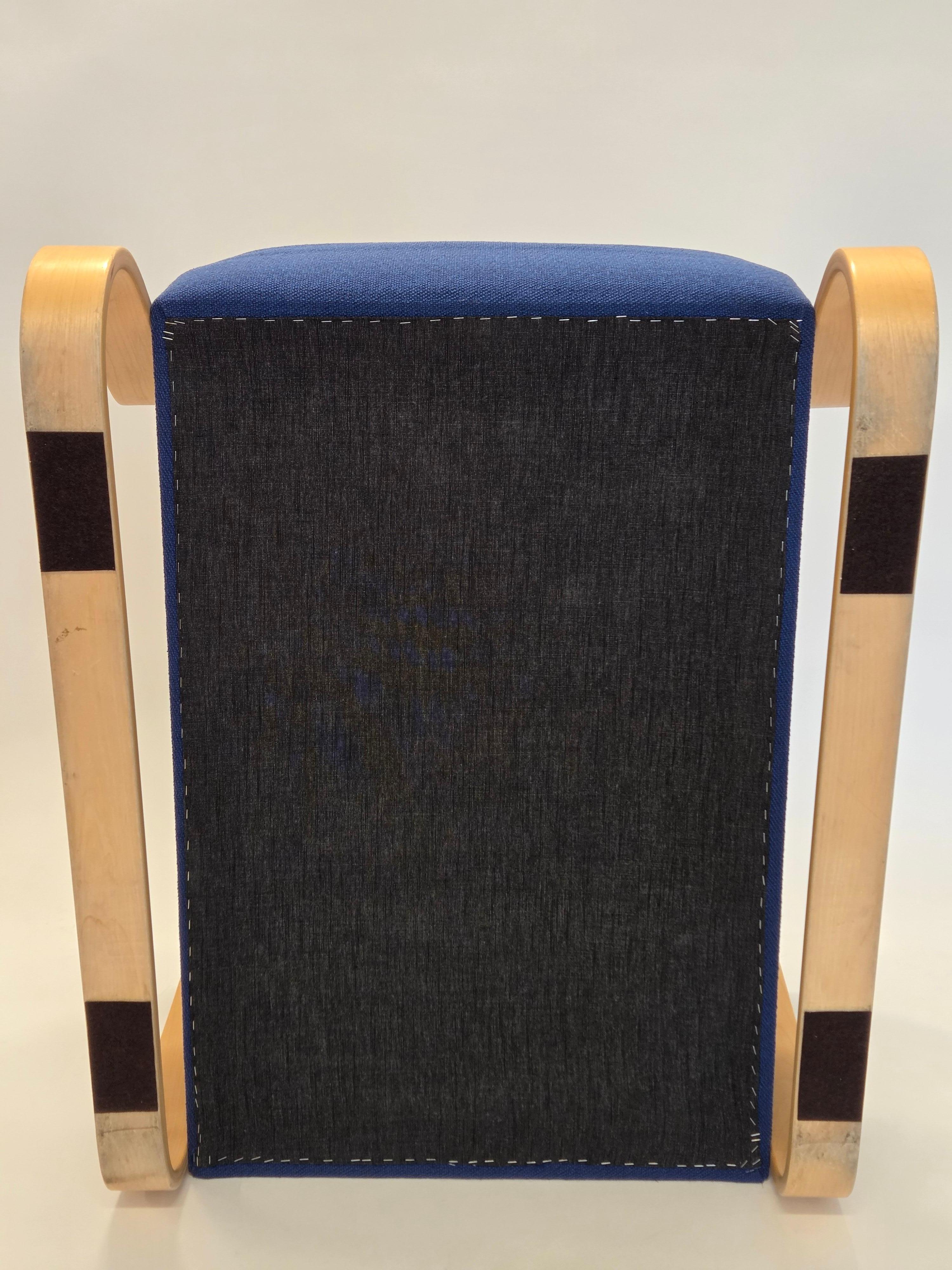 Alvar Aalto Armchair 44 by Artek in vendita 6