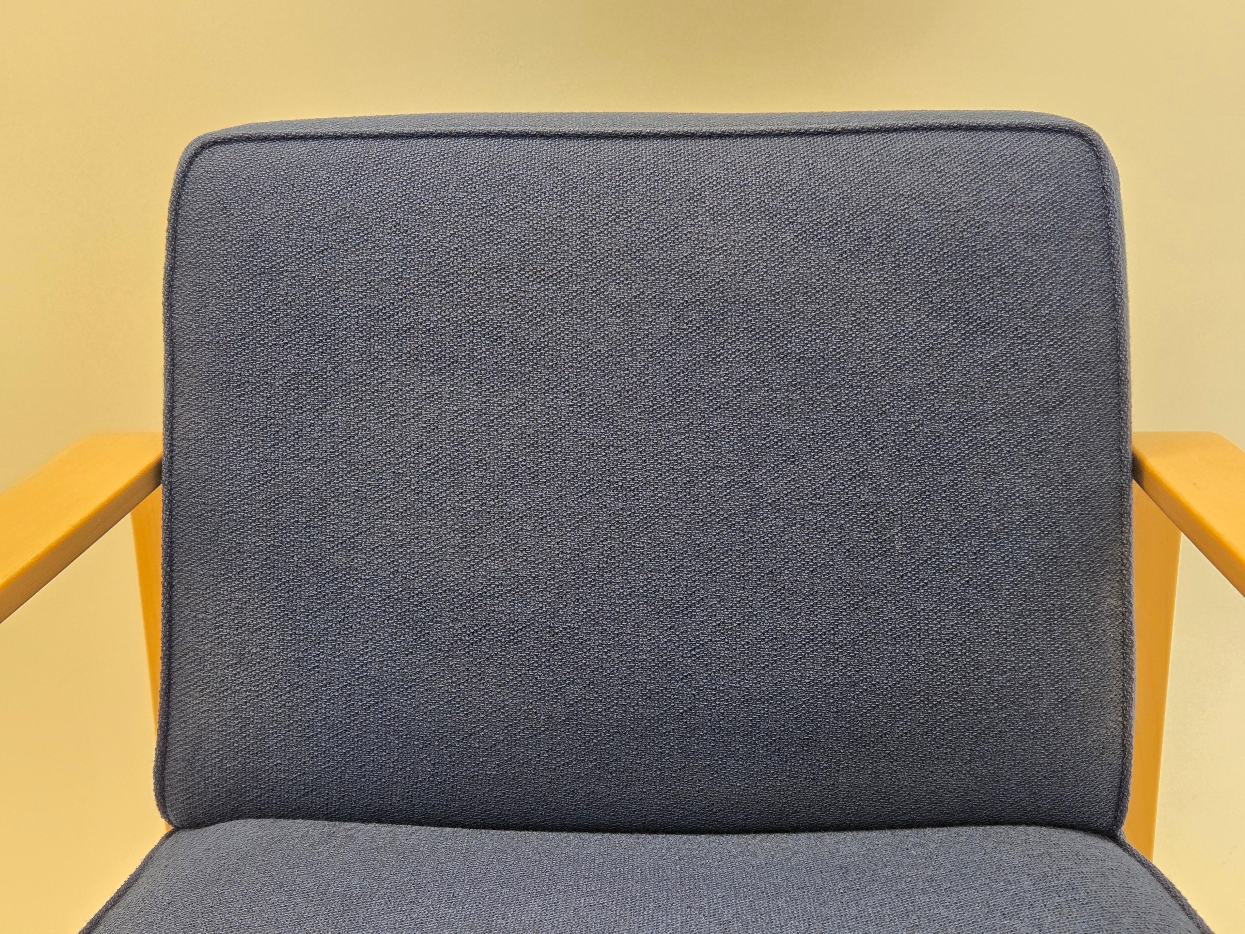 Alvar Aalto Armchair 44 by Artek in vendita 8
