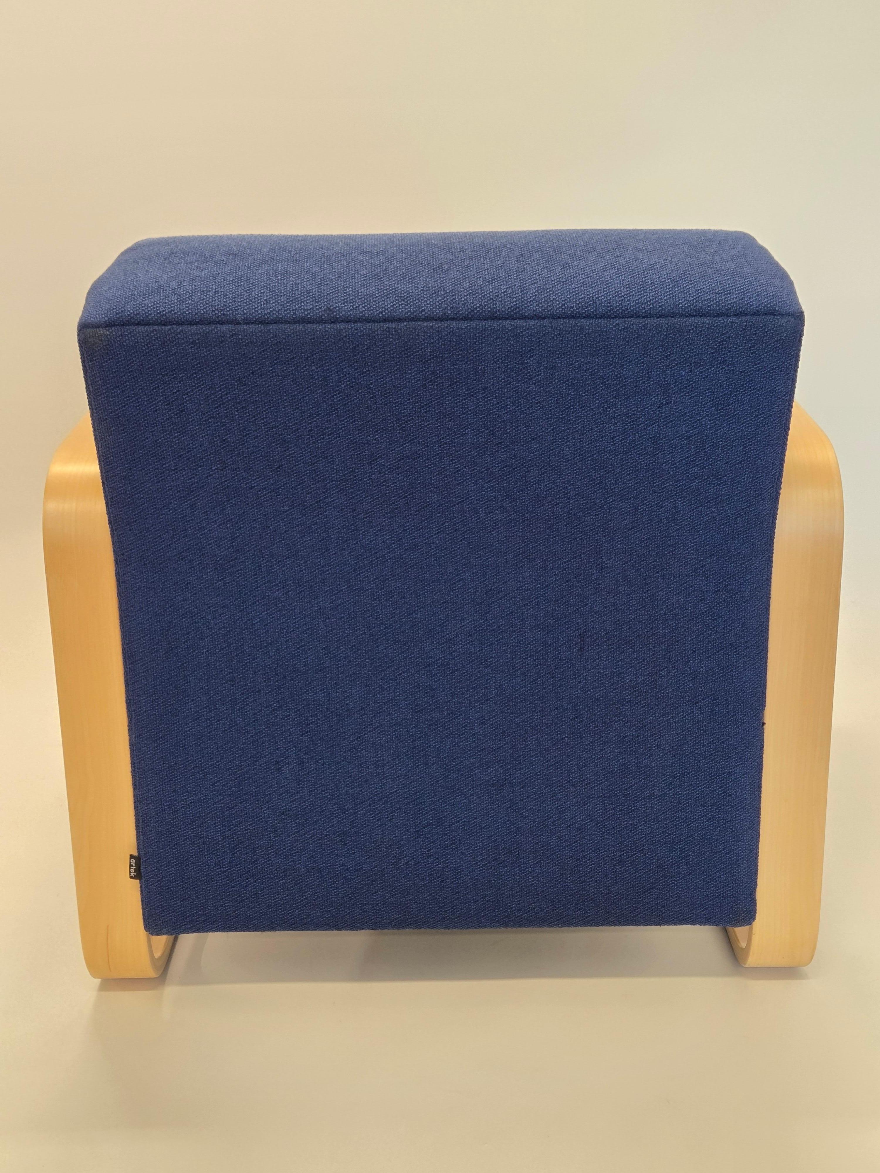 Finlandese Alvar Aalto Armchair 44 by Artek in vendita