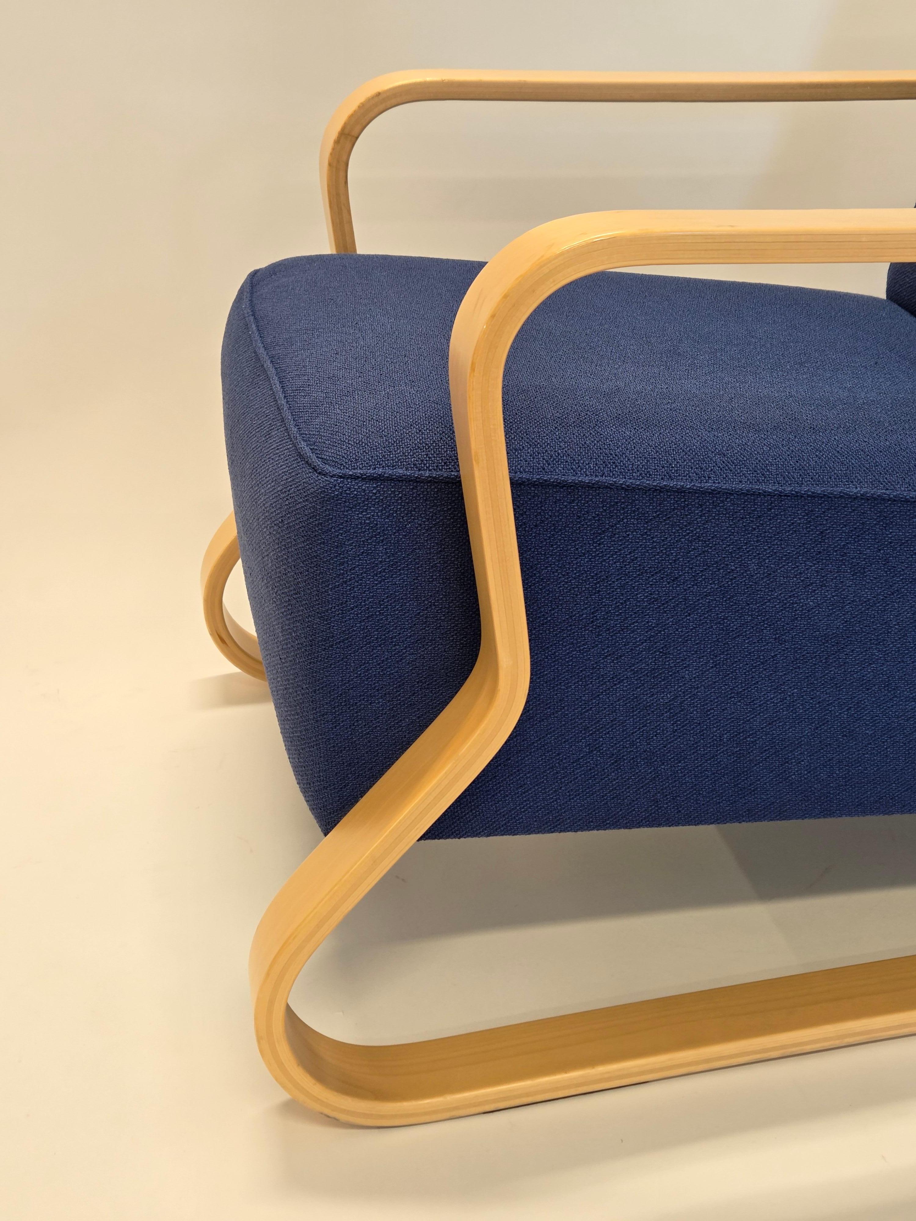 Tessuto Alvar Aalto Armchair 44 by Artek in vendita