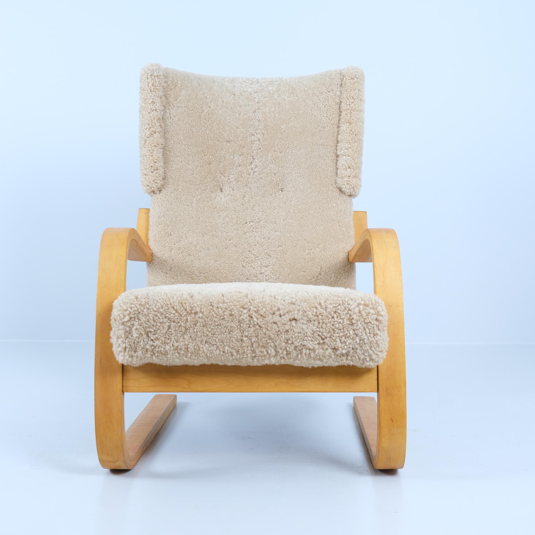 Alvar Aalto Sessel Modell 401 aus Birke und Honey Schafsleder, Artek 1950er Jahre (Finnisch) im Angebot