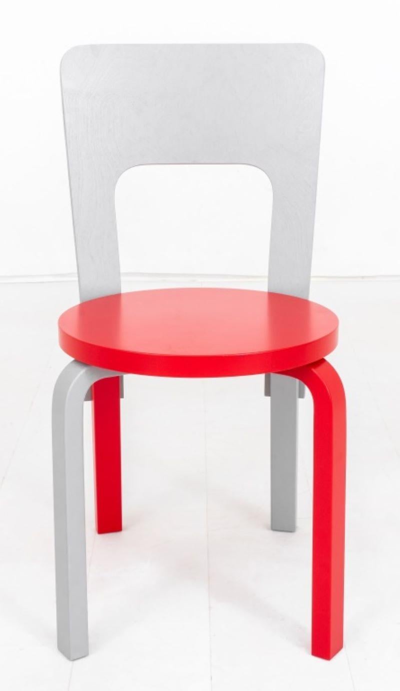 Alvar Aalto Artek Mid-Century Modern 66 Chairs, Pair  For Sale 3