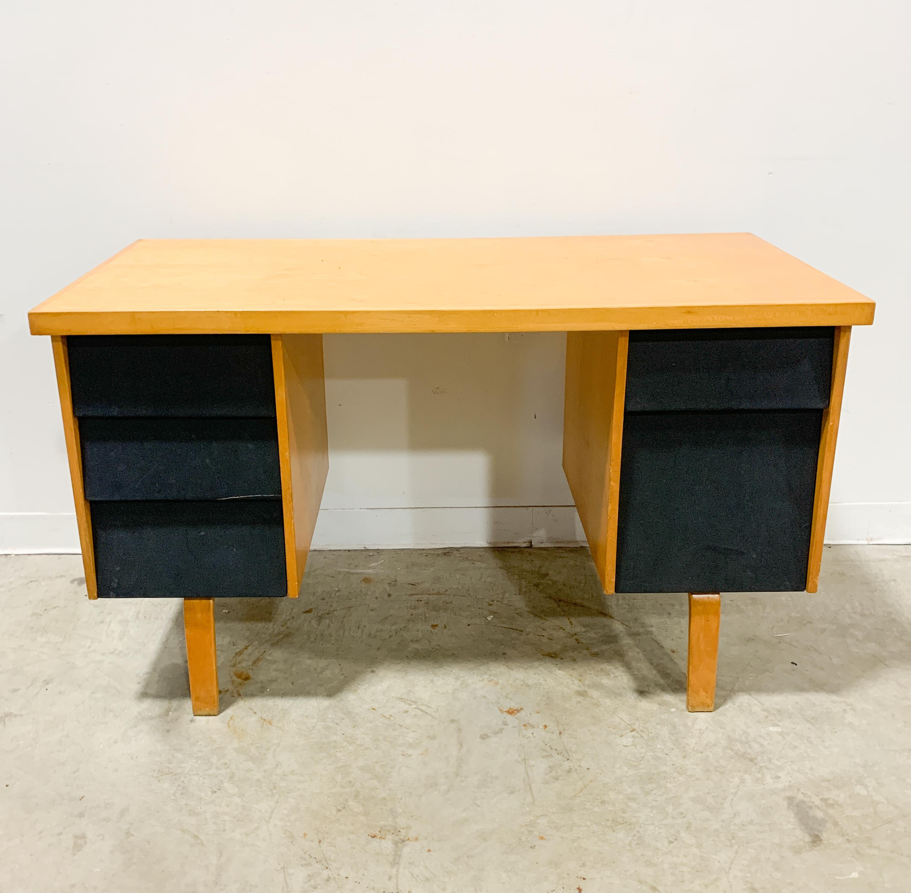 Very rare early modern desk and chair designed by Alvar and Aino Aalto for their Artek-Pascoe line that launched in the USA in the 1940s. Classic bentwood and birch plywood combined with angled drawer fronts. Three drawers left pedestal and 2teo on