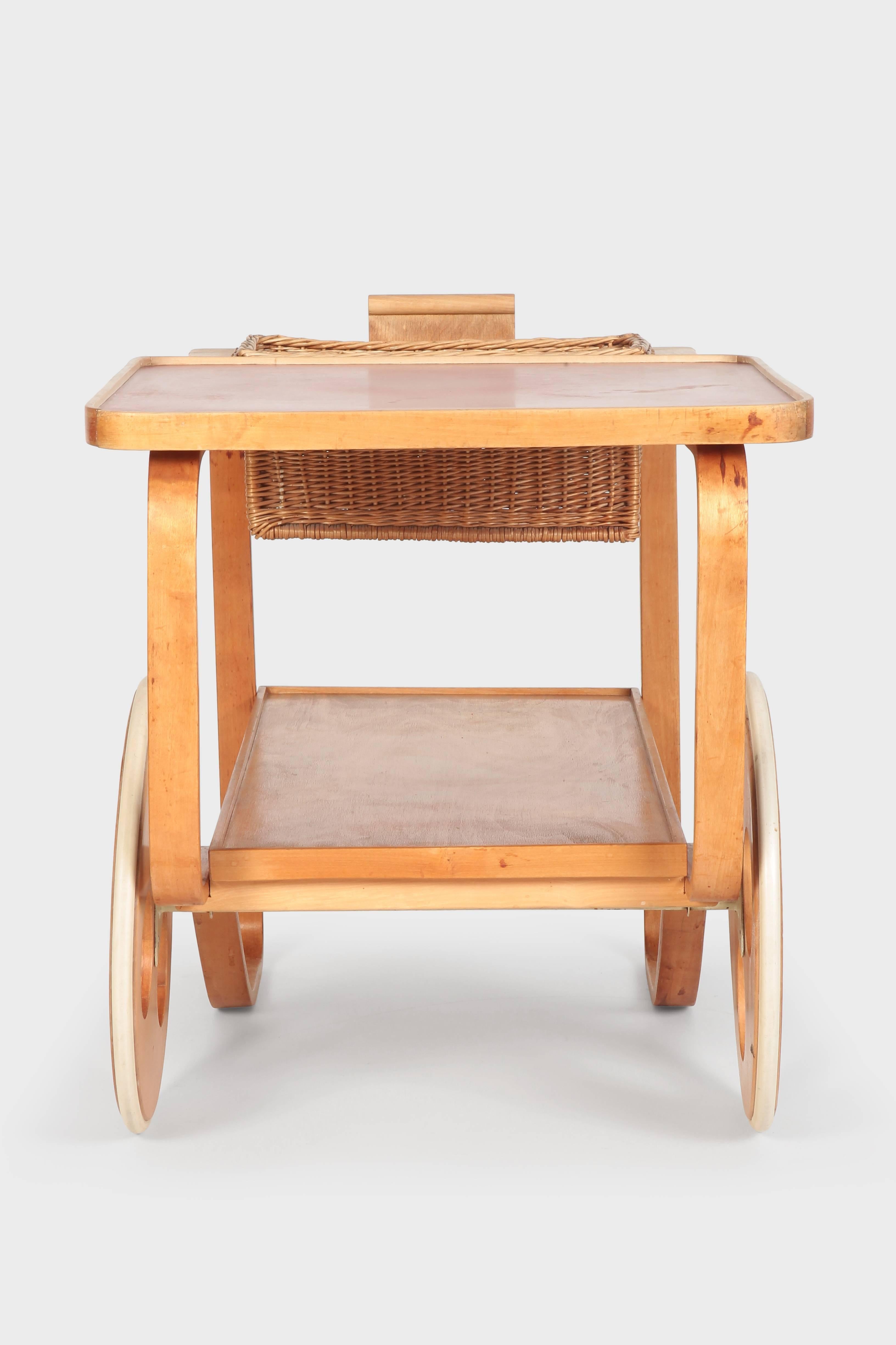 Alvar Aalto Bar Cart Wohnbedarf, 1930s In Good Condition For Sale In Basel, CH