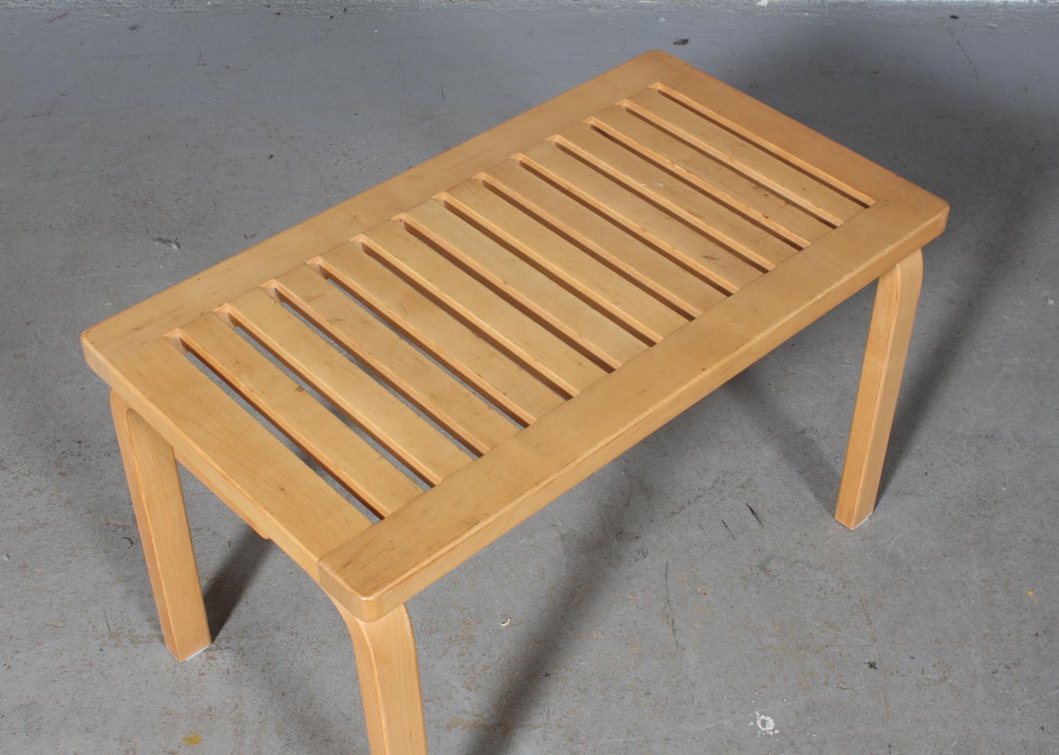 Alvar Aalto bench in birch.