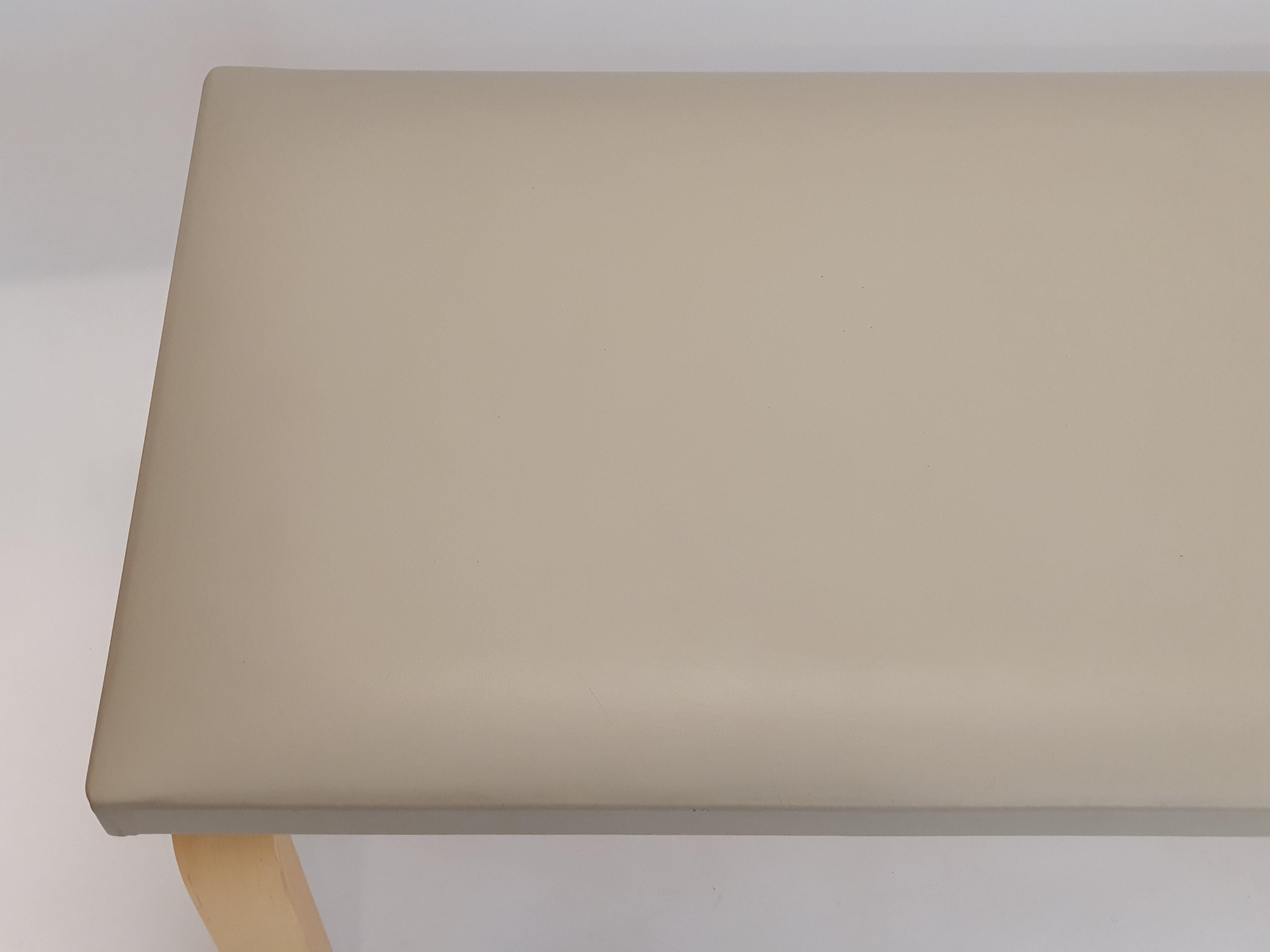 Alvar Aalto Bench In Good Condition In Espoo, FI