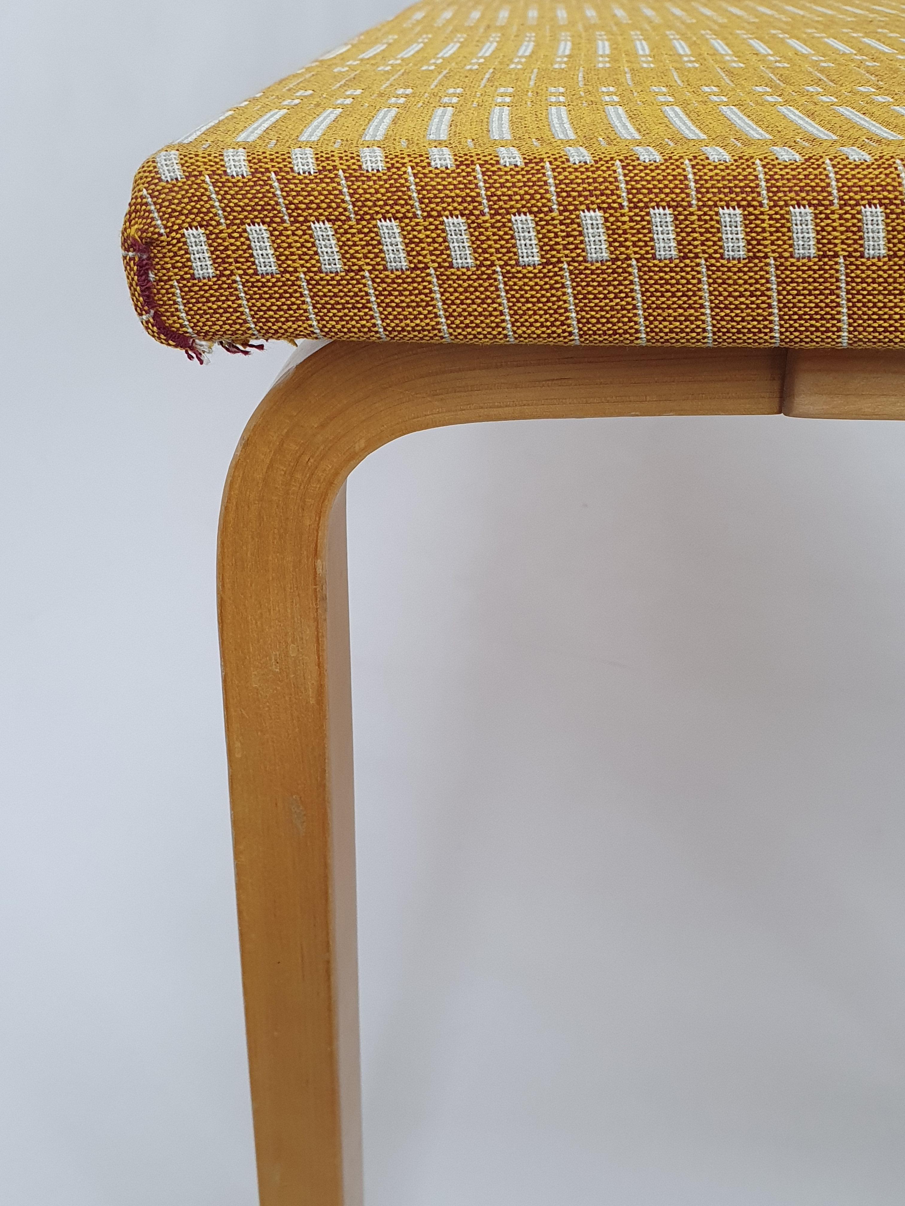 Tissu Banc Alvar Aalto+Aalto avec Johanna Gullichsen Helios Fabrics en vente