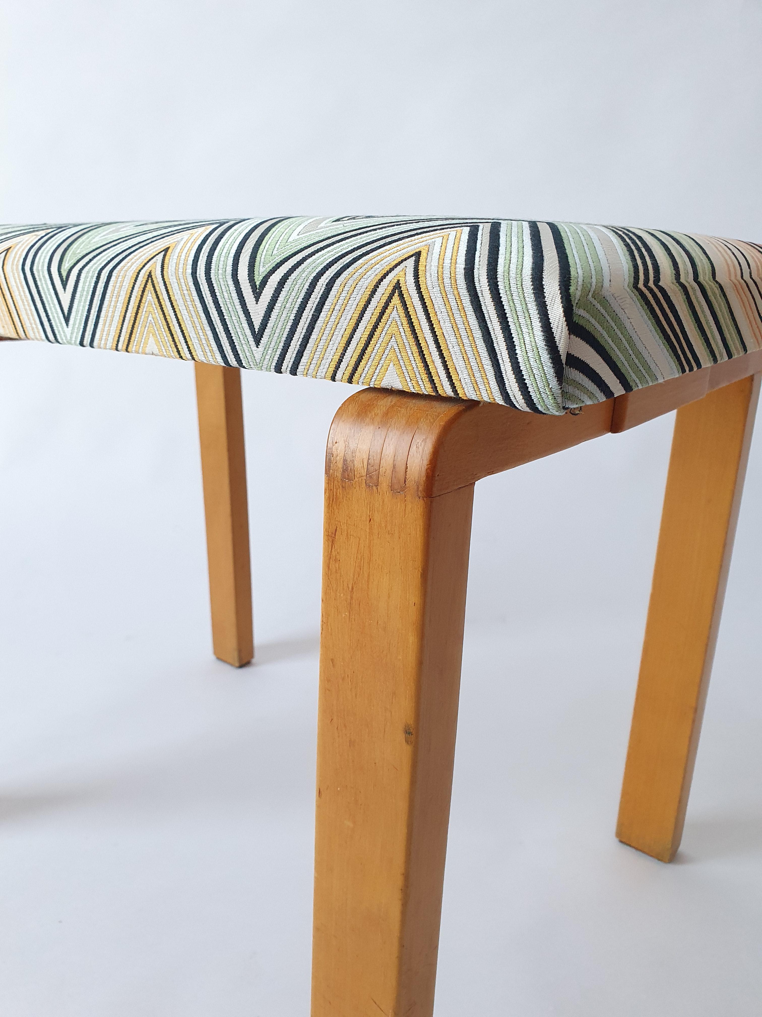 Panca di Alvar Aalto con gambe da guerra di Artek del 1940 In condizioni buone in vendita a Espoo, FI