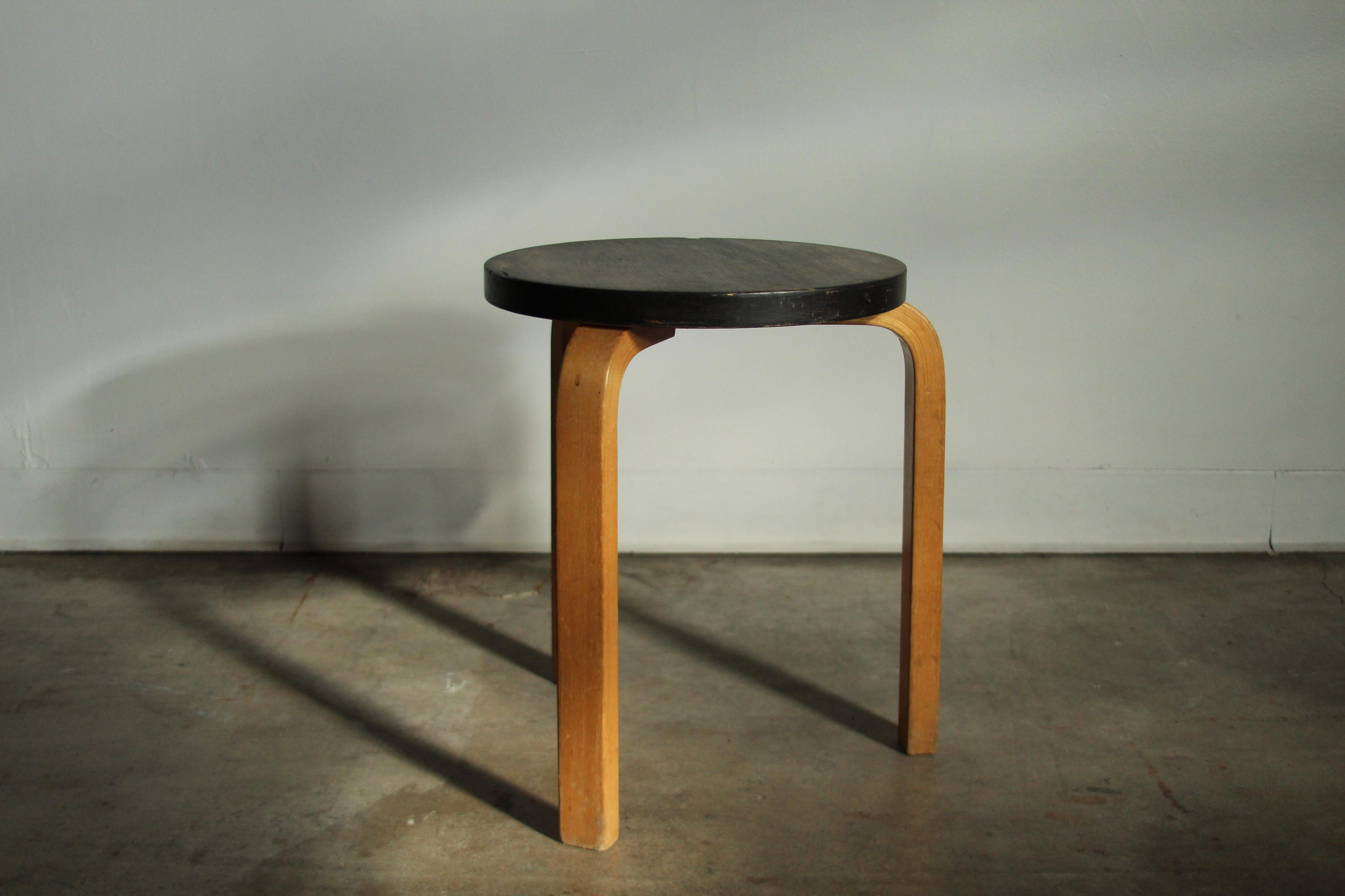 Lacquered Alvar Aalto Birch 'Model 60' Stool for Artek, 1950s For Sale