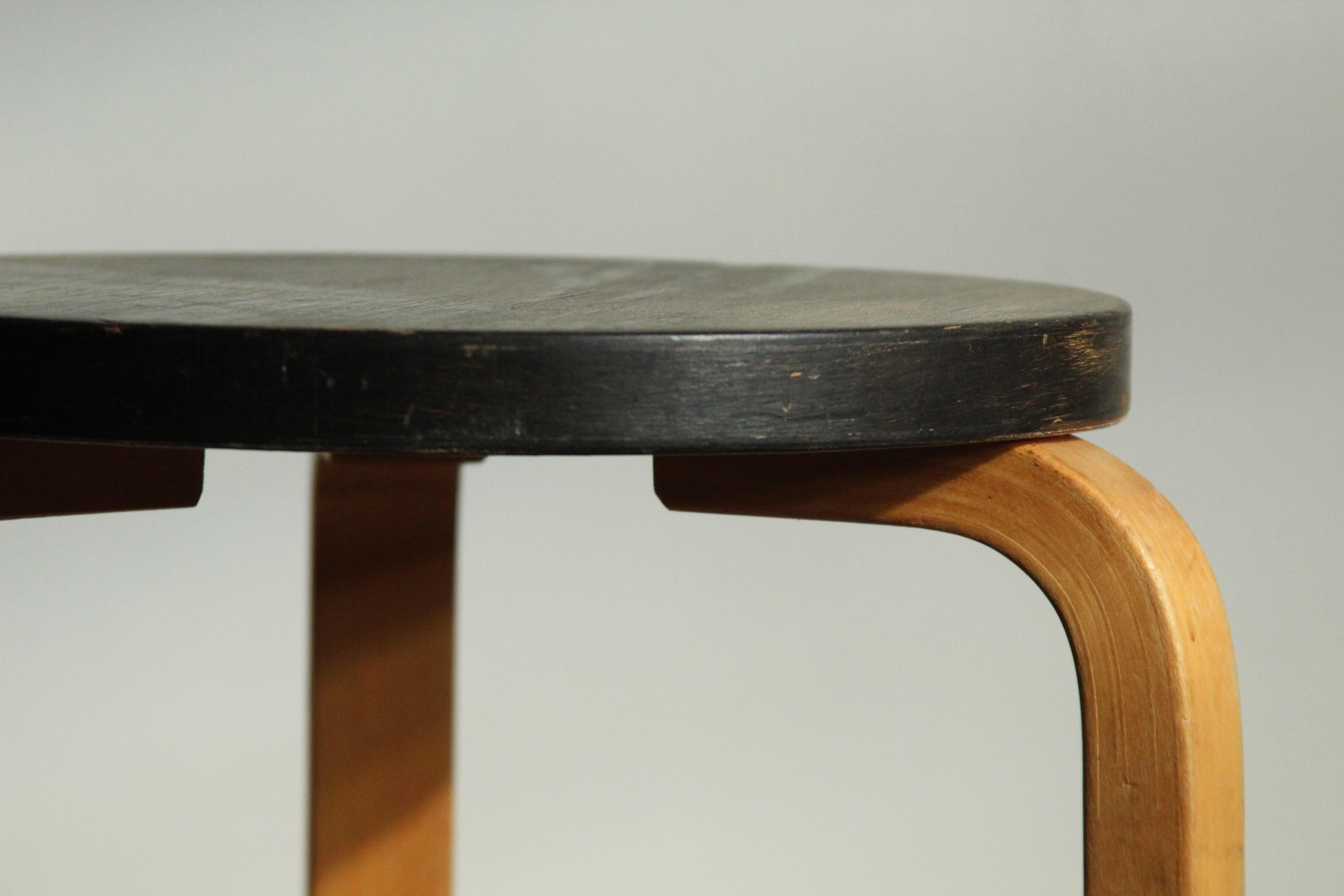Alvar Aalto Birch 'Model 60' Stool for Artek, 1950s In Good Condition For Sale In Coronado, CA