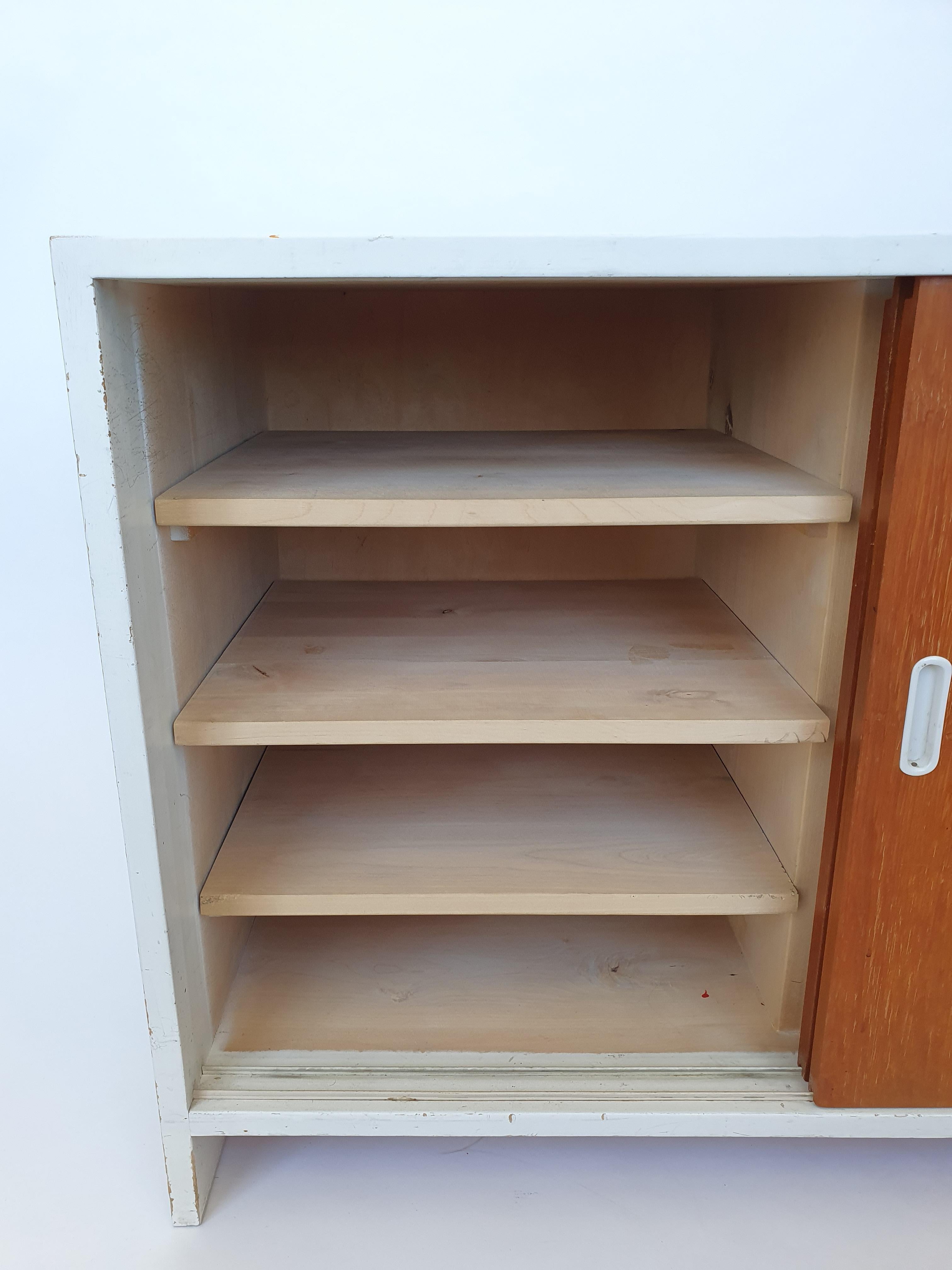 Alvar Aalto Cabinet 217 di Artek negli anni '60 in vendita 3
