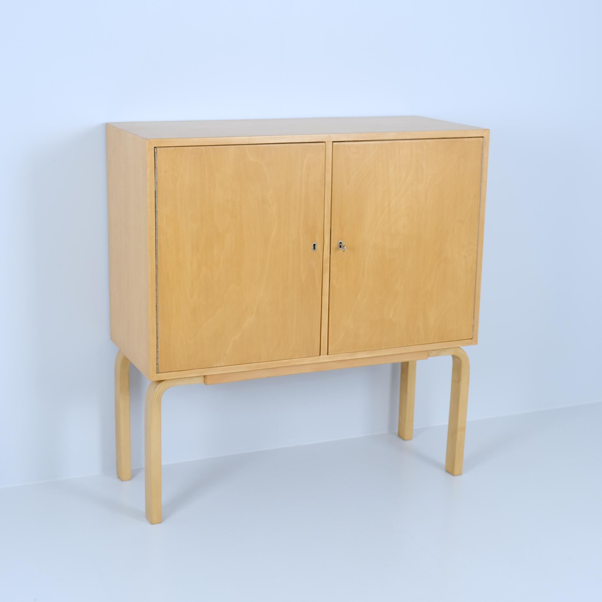 Scandinavian Modern Alvar Aalto Cabinet Model. 810 in Birch, Artek 1950s For Sale