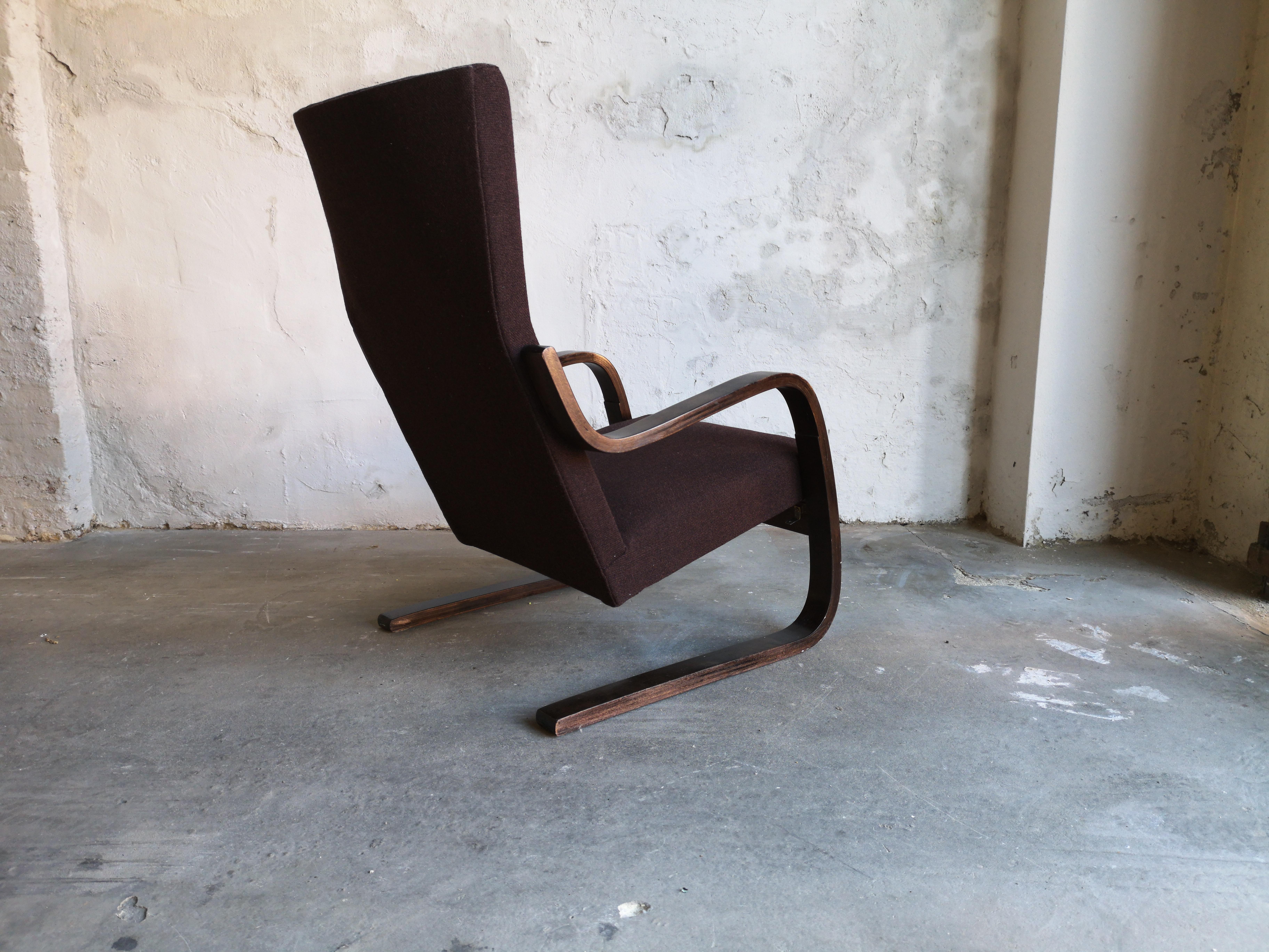 Mid-Century Modern Alvar Aalto Cantilever Armchair 401, Huonekalu- Ja Rakennustyötehdas, 1930s For Sale